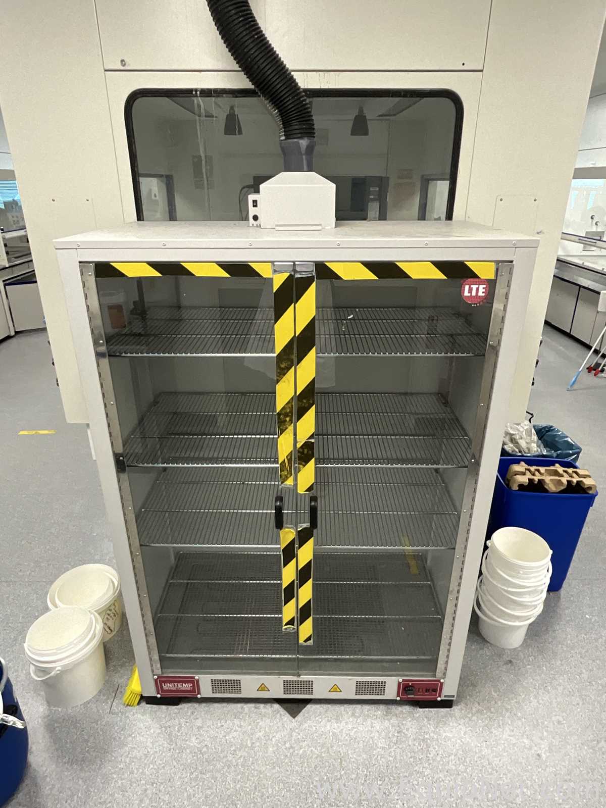 LTE Scientific 322/0109/00 1000 Litre 60C Laboratory Drying Cabinet with Circulation Fan