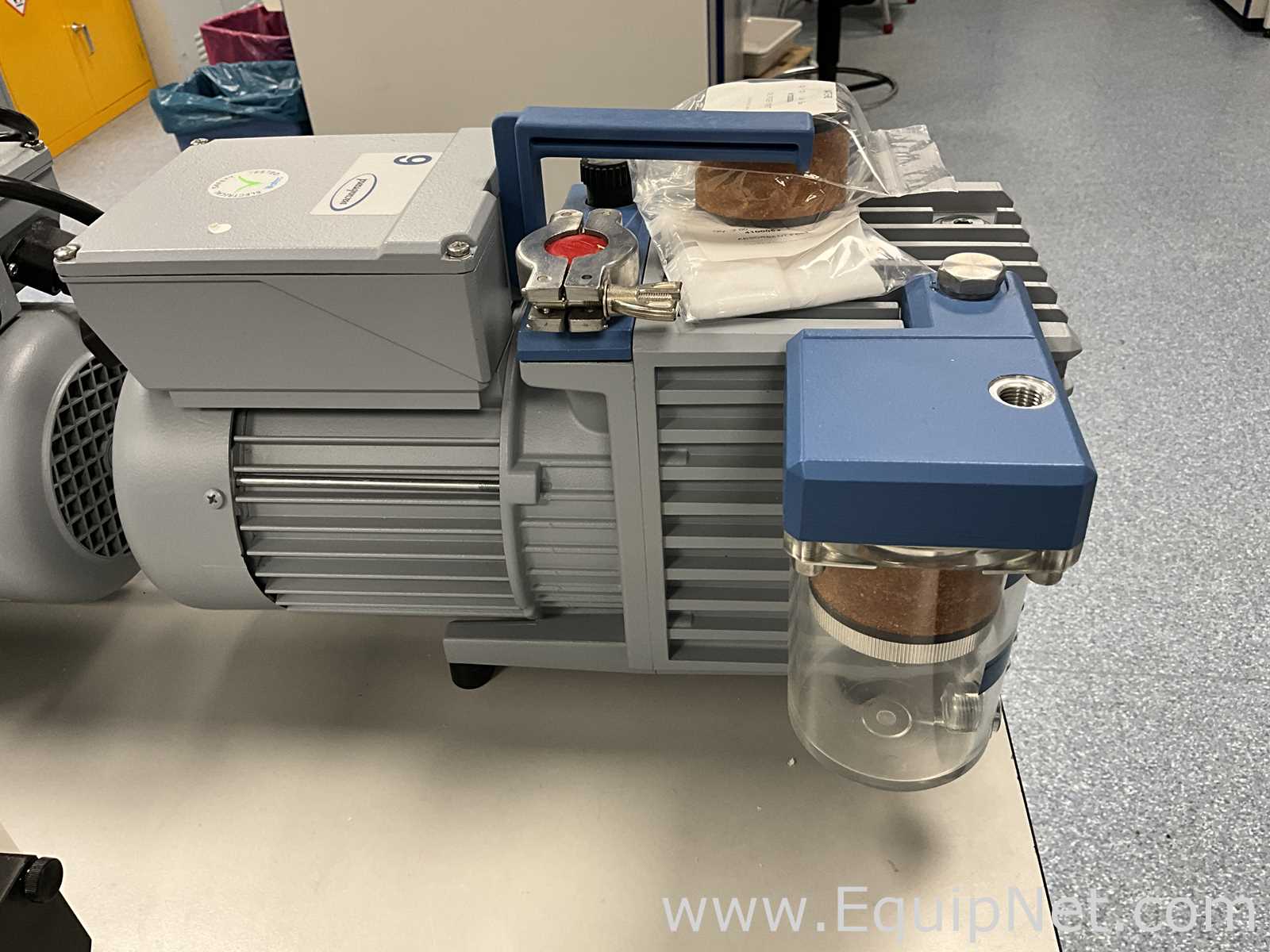 Vacuubrand RE 6W Vacuum Pump