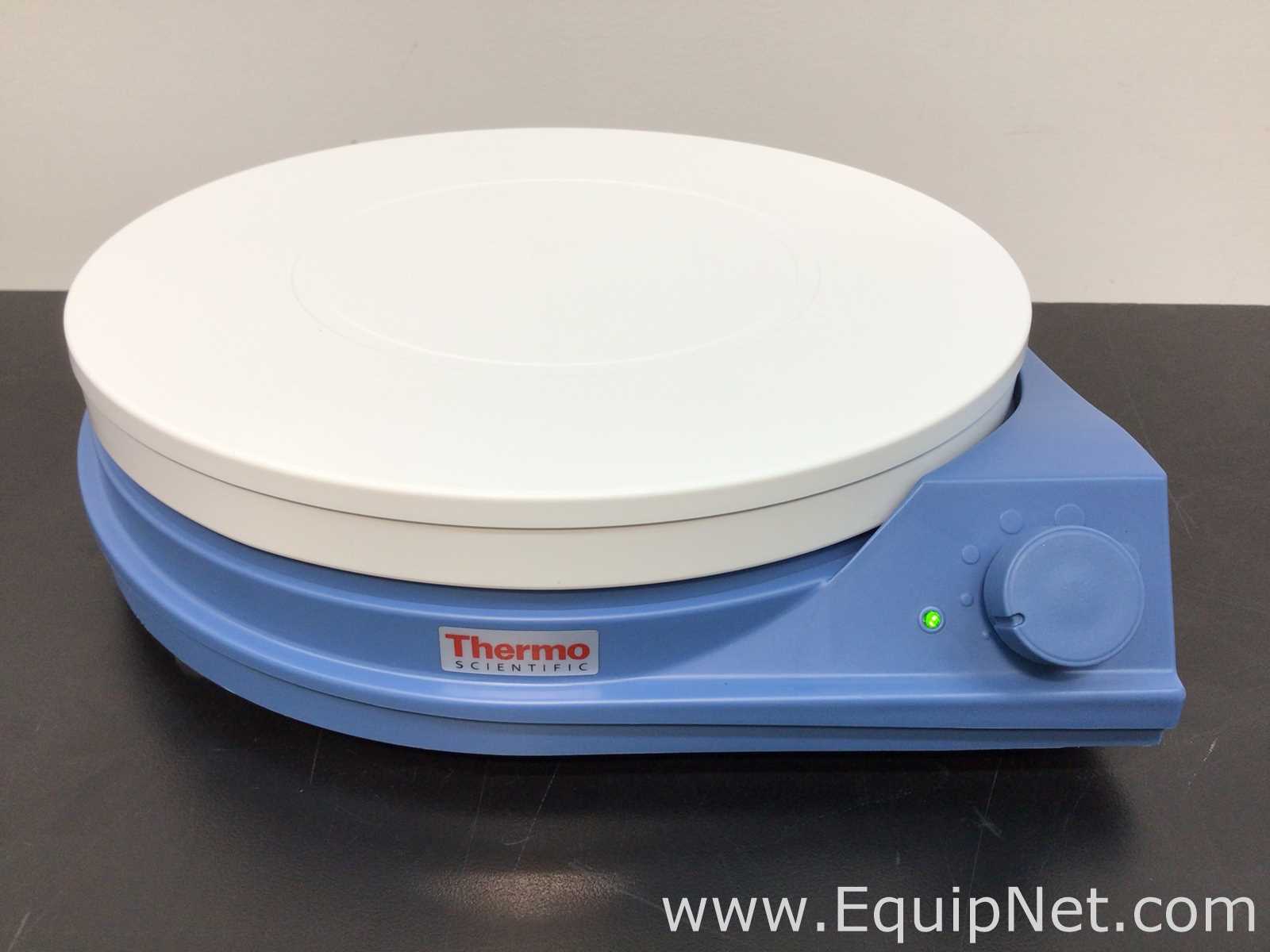 Los aus 2 Rührer und Heizplatte Thermo Scientific Magnetic Stirrer Rt Basic-22