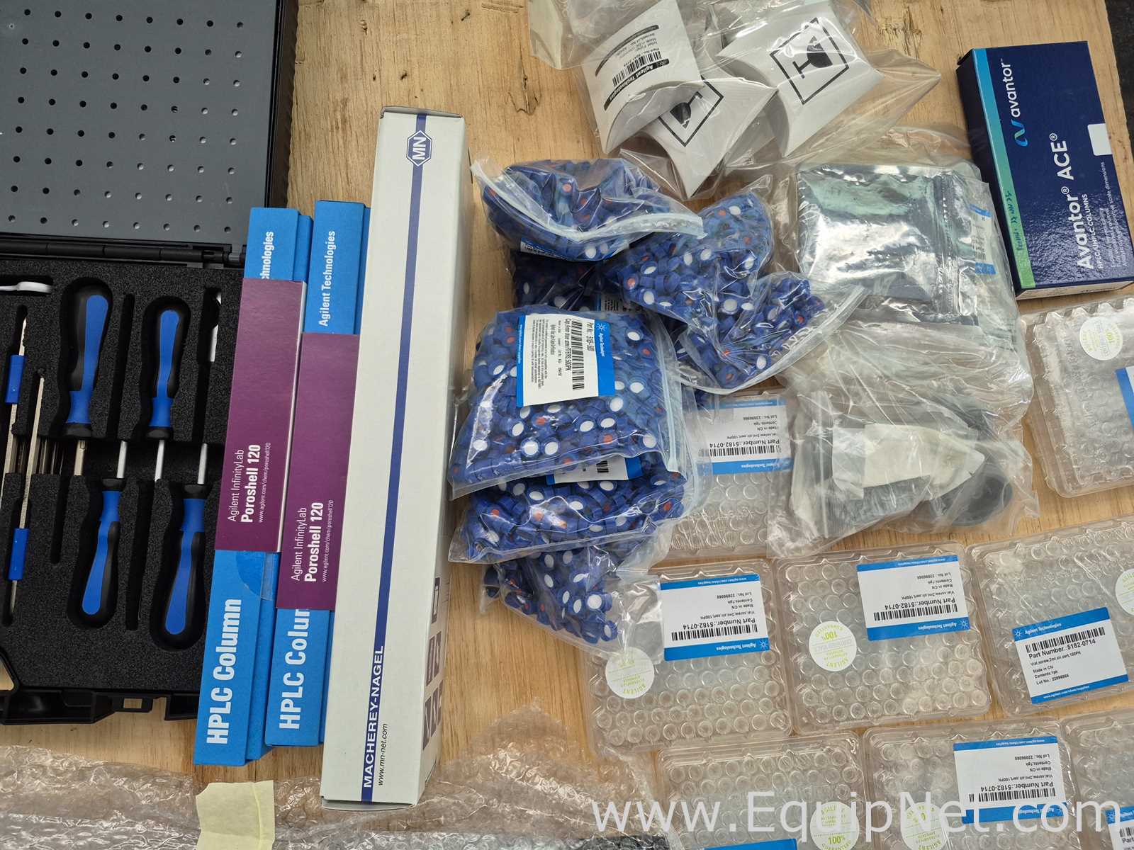 Agilent Technologies 1260 Infinity II witn Computer and Accessories - HPLC-02