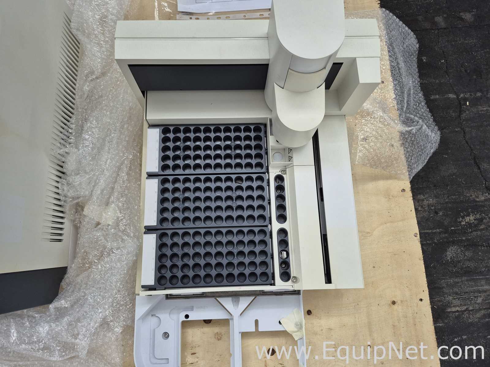 Agilent Technologies GC 7890 with CPU and Monitor, GC2 Columns and Accessories - GC-02