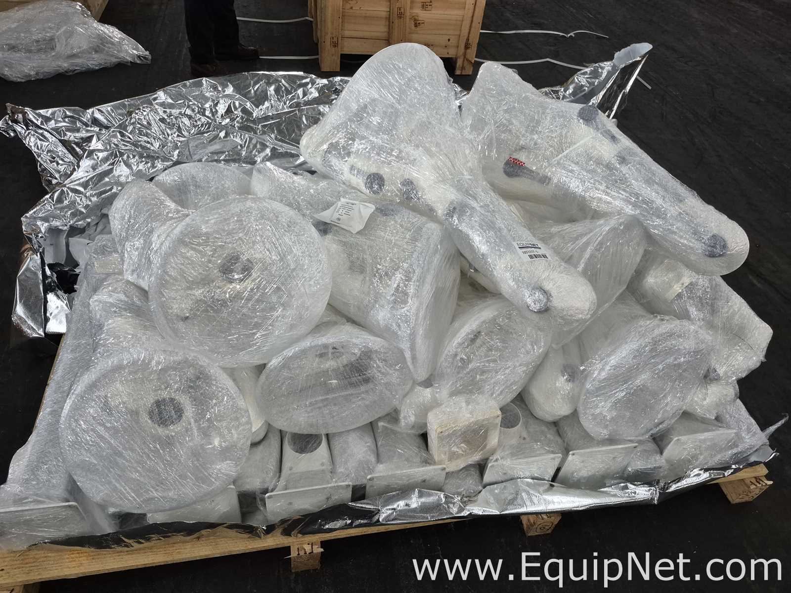Lot of Extractor Arm - Lab Crate No 7