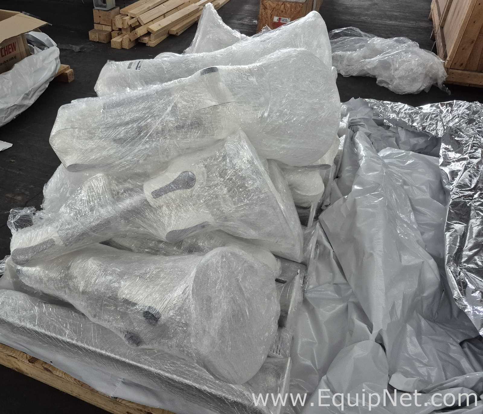 Lot of Extractor Arm - Lab Crate No 7