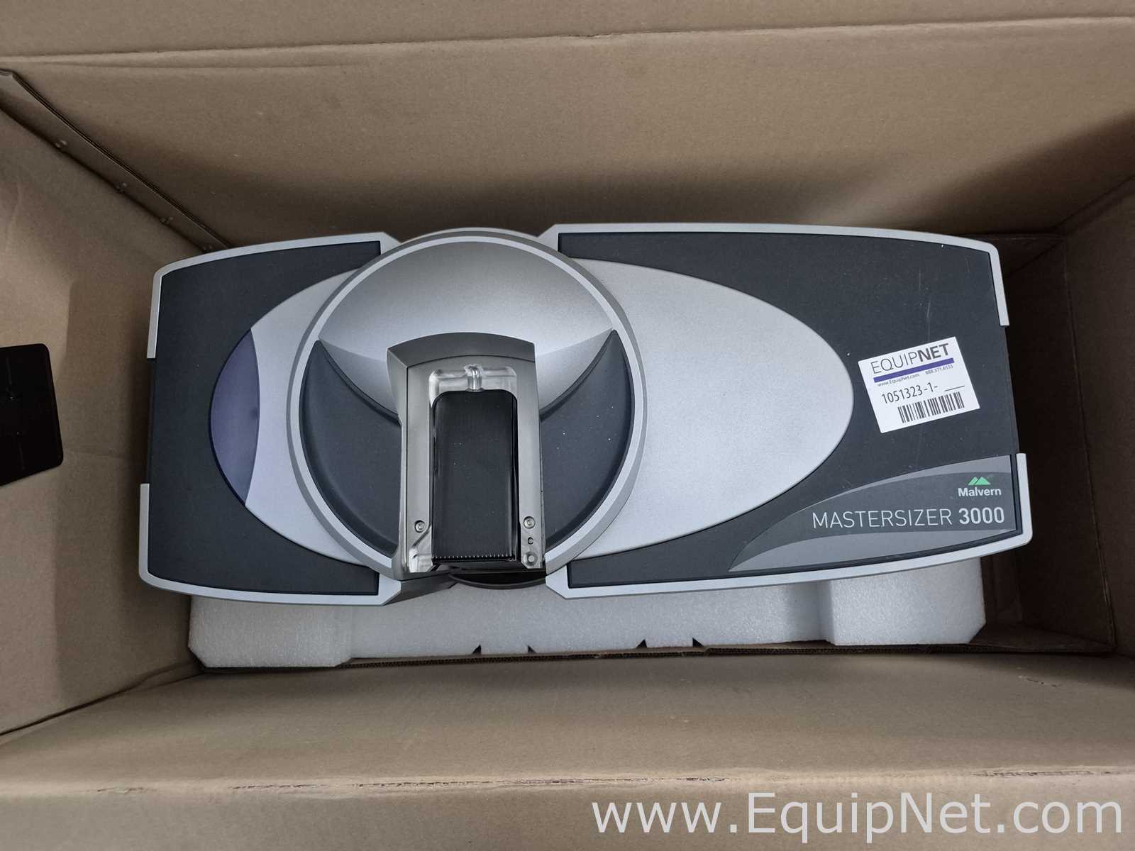 Malvern Mastersizer 3000 Particle Size Analyzer with Computer and Accessories - Lab Crate No 4