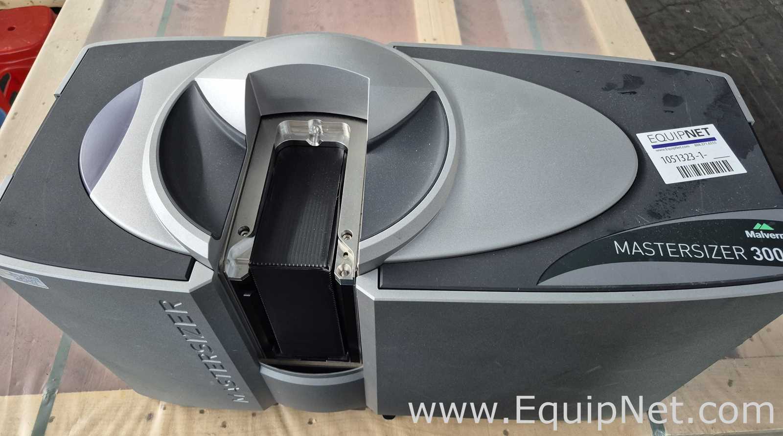 Malvern Mastersizer 3000 Particle Size Analyzer with Computer and Accessories - Lab Crate No 4