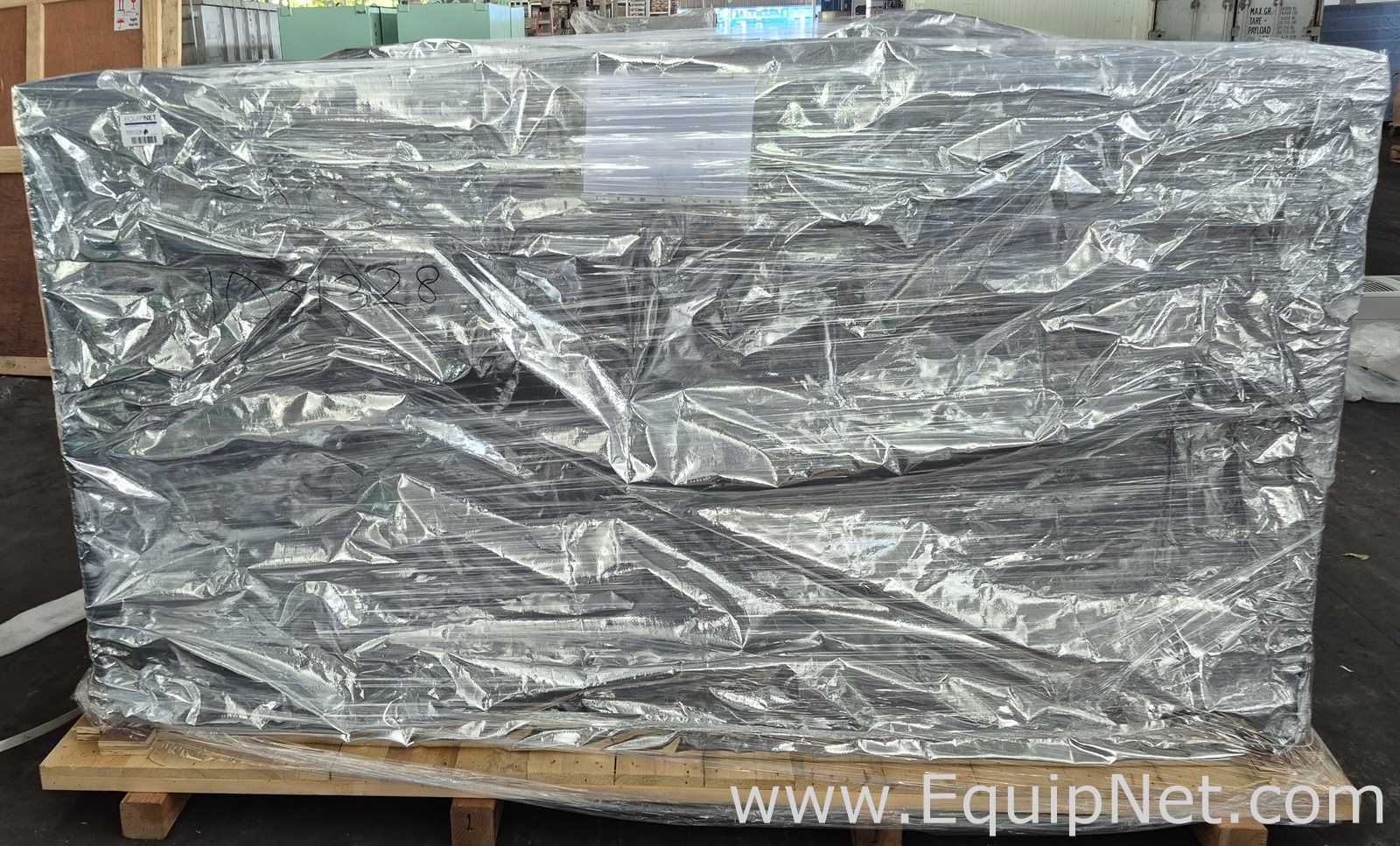 Kewaunee Scientific Supreme Air Laboratory Fume Hood - Lab Crate Mo 11