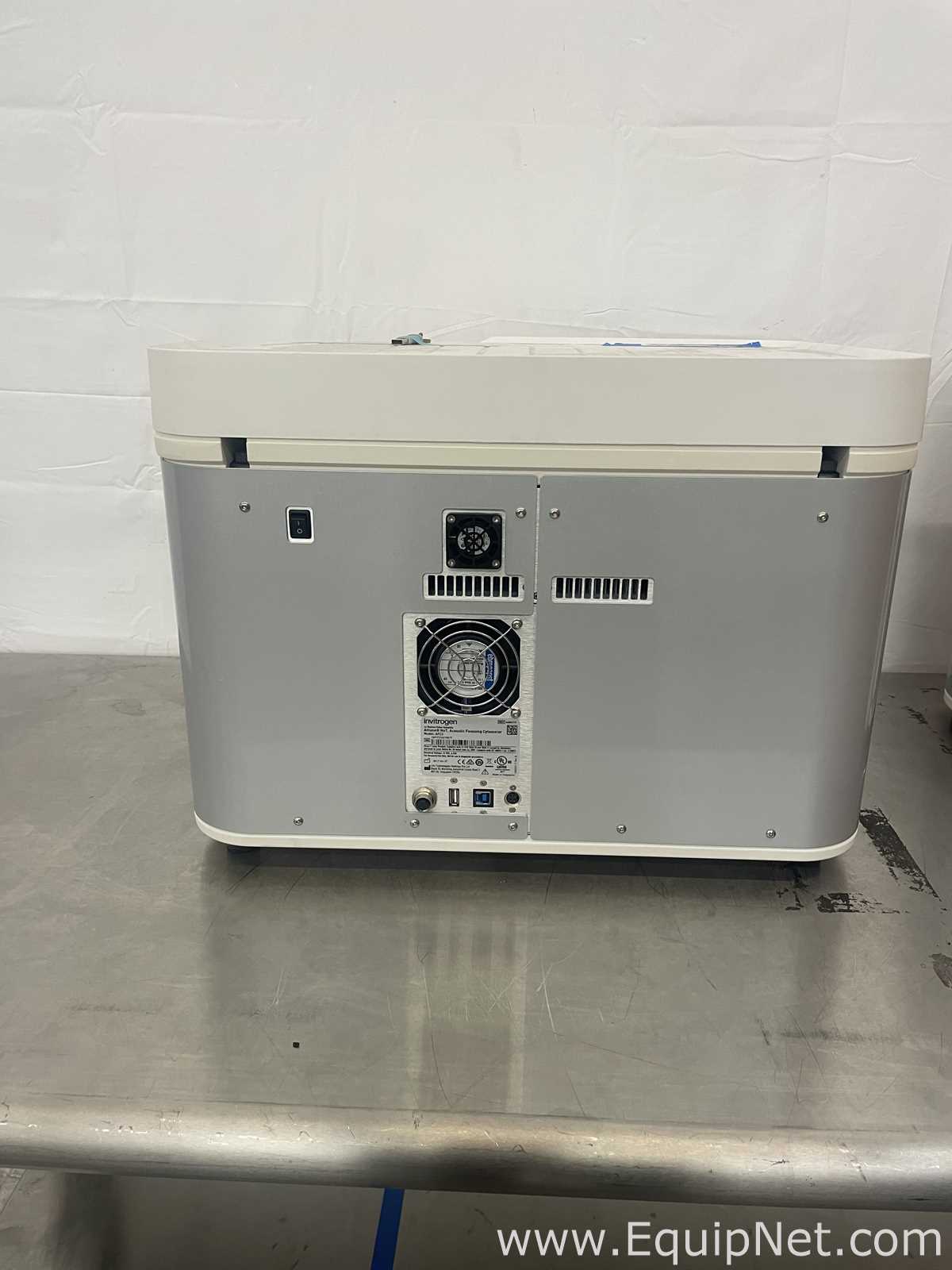 Life Technologies Attune NxT Acoustic Focusing Flow Cytometer w/ Attune Autosampler NxT Gen