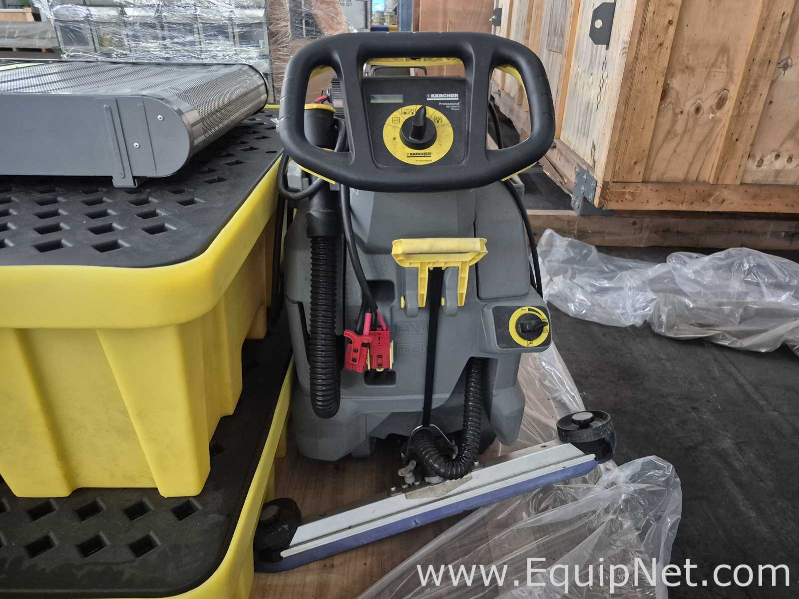 Lot of Vaccum Machines, Tool Cabinets, Portable Ventilator, Scrapper Machine - Pallet No 107
