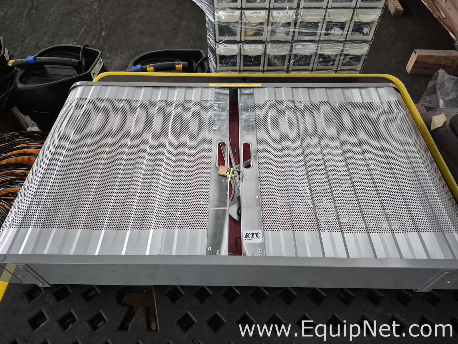 Lot of Vaccum Machines, Tool Cabinets, Portable Ventilator, Scrapper Machine - Pallet No 107