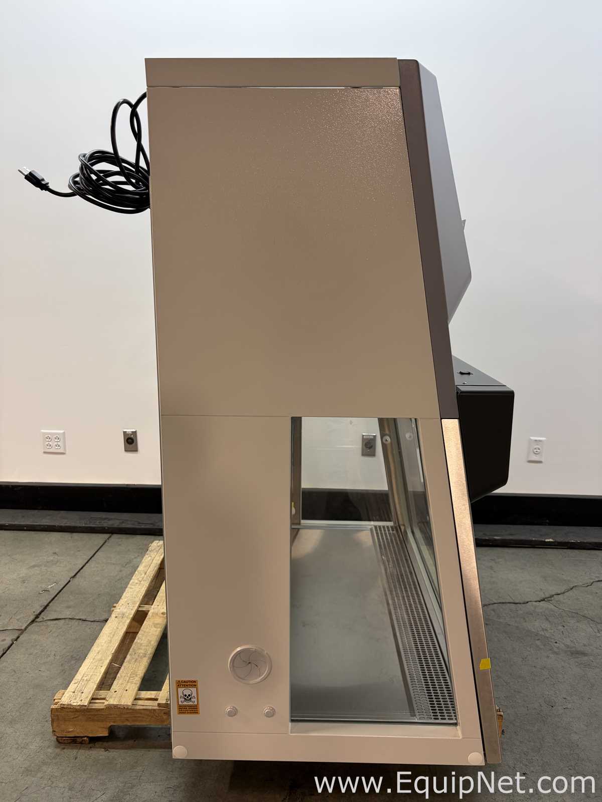 Thermo Scientific Herasafe 2030i 1.2 Biological Safety Cabinet