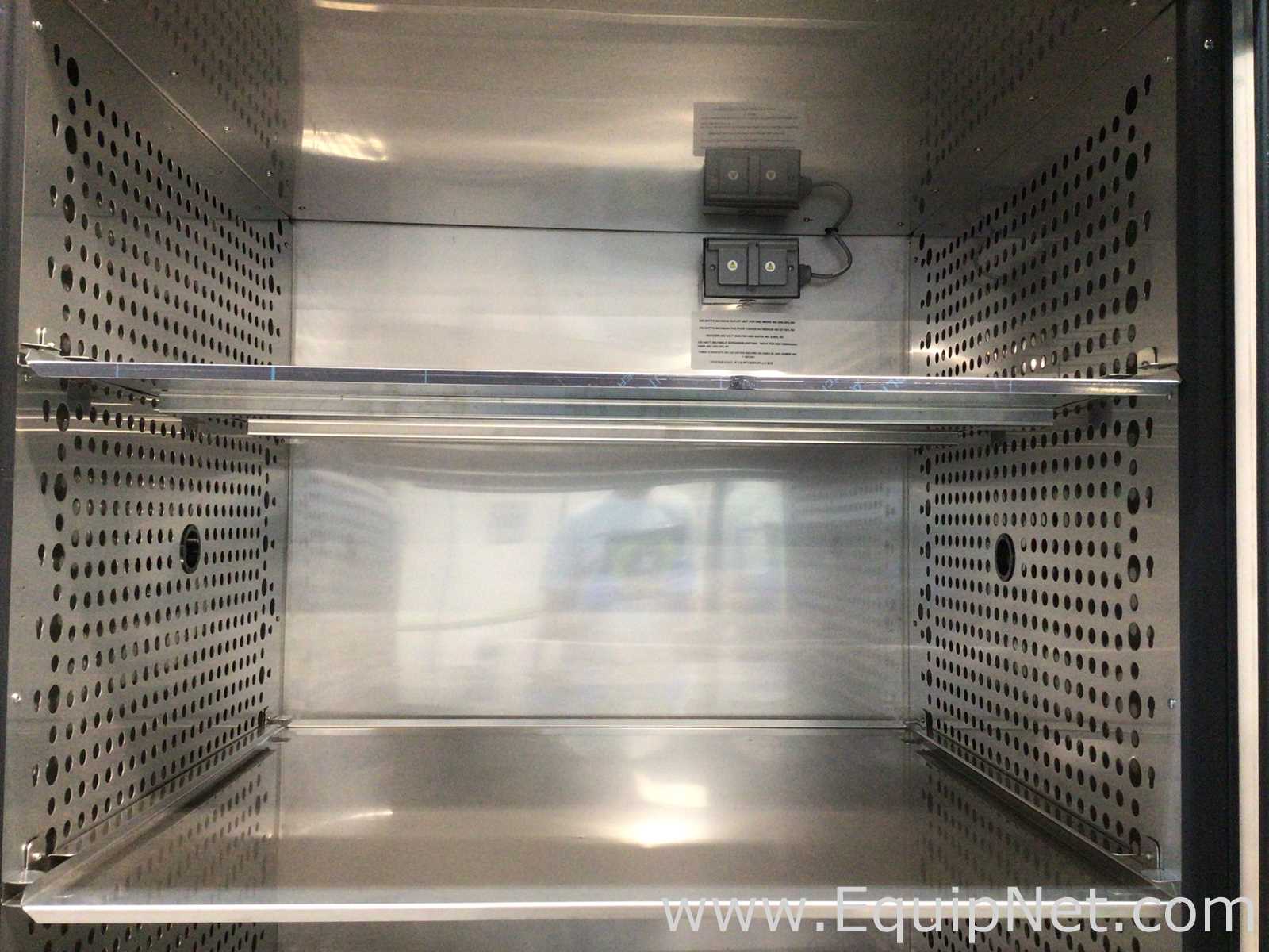Thermo Scientific 3950 Reach-In Co2 Incubator