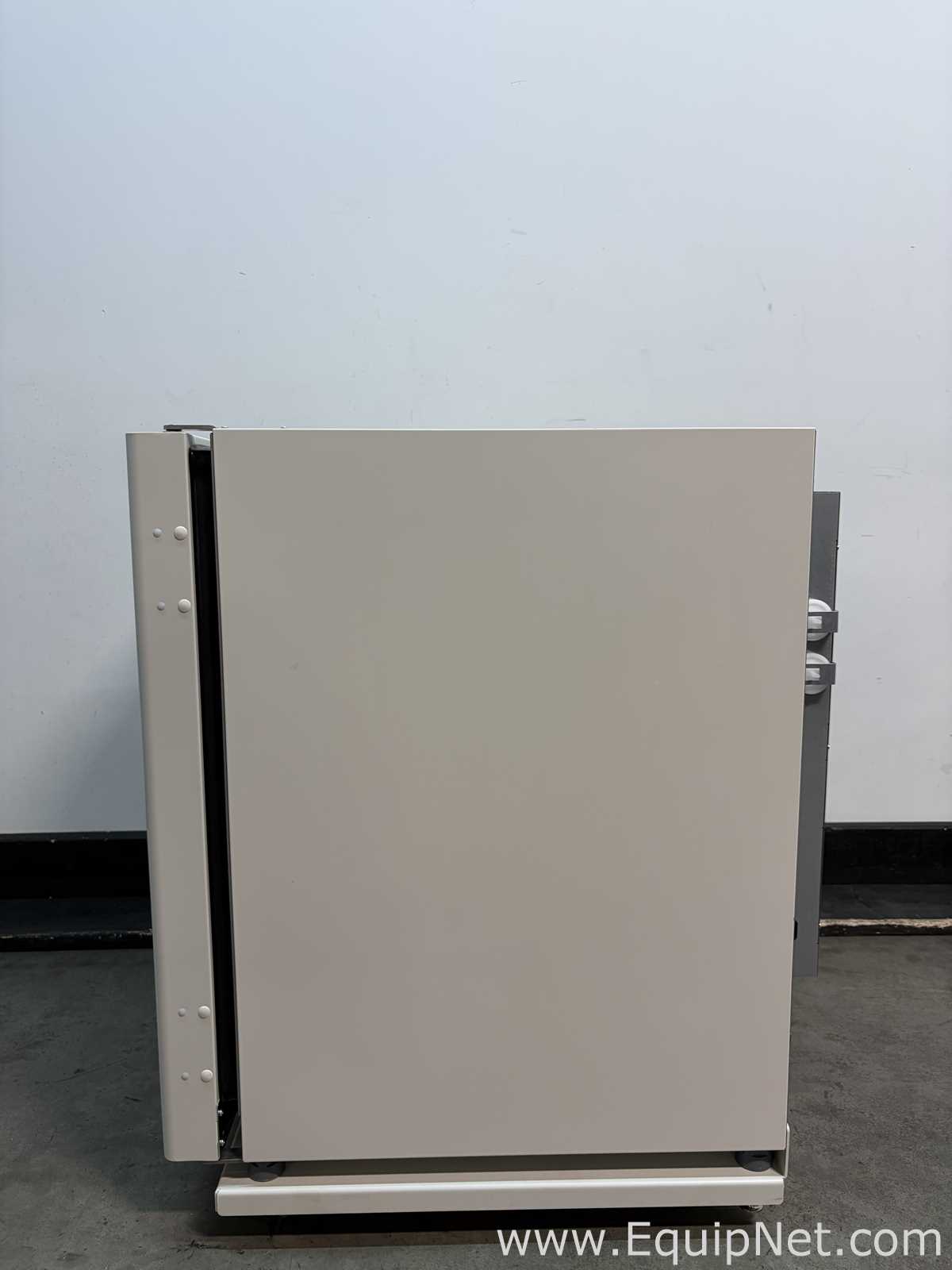 Thermo Scientific HERAcell Vios 250i CO2 Incubator
