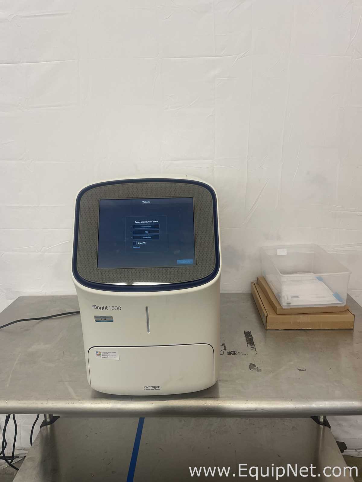 Gerador de Imagens Invitrogen iBright FL1500 Instrument