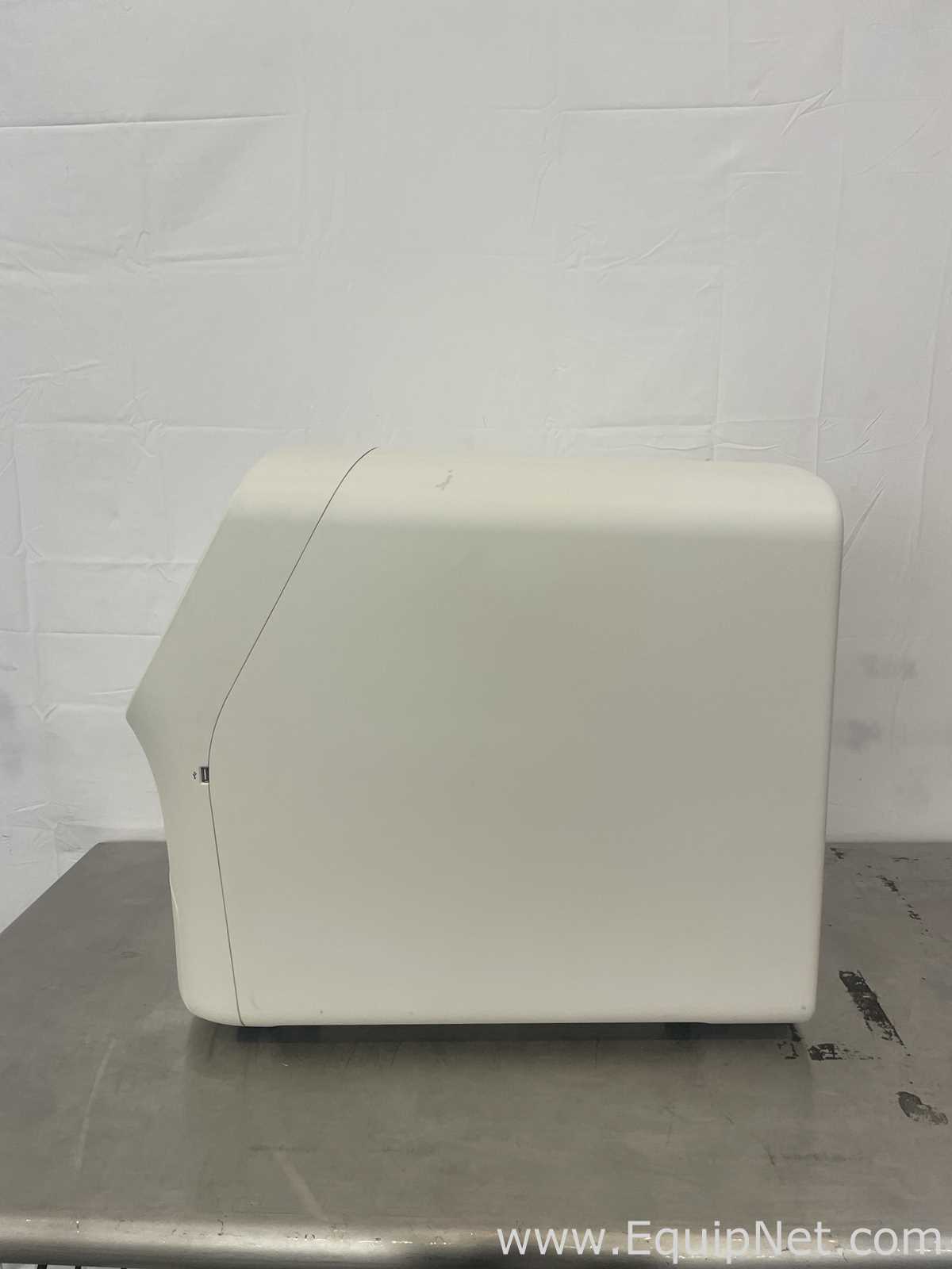 Gerador de Imagens Invitrogen iBright FL1500 Instrument