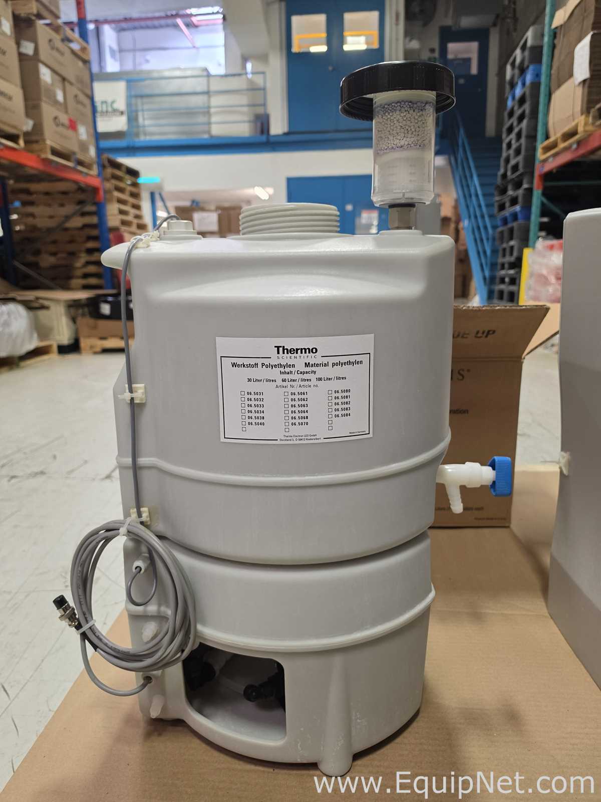 Sistema de Purificación y Destilación de Agua Thermo Scientific Pacific TII 12 UV