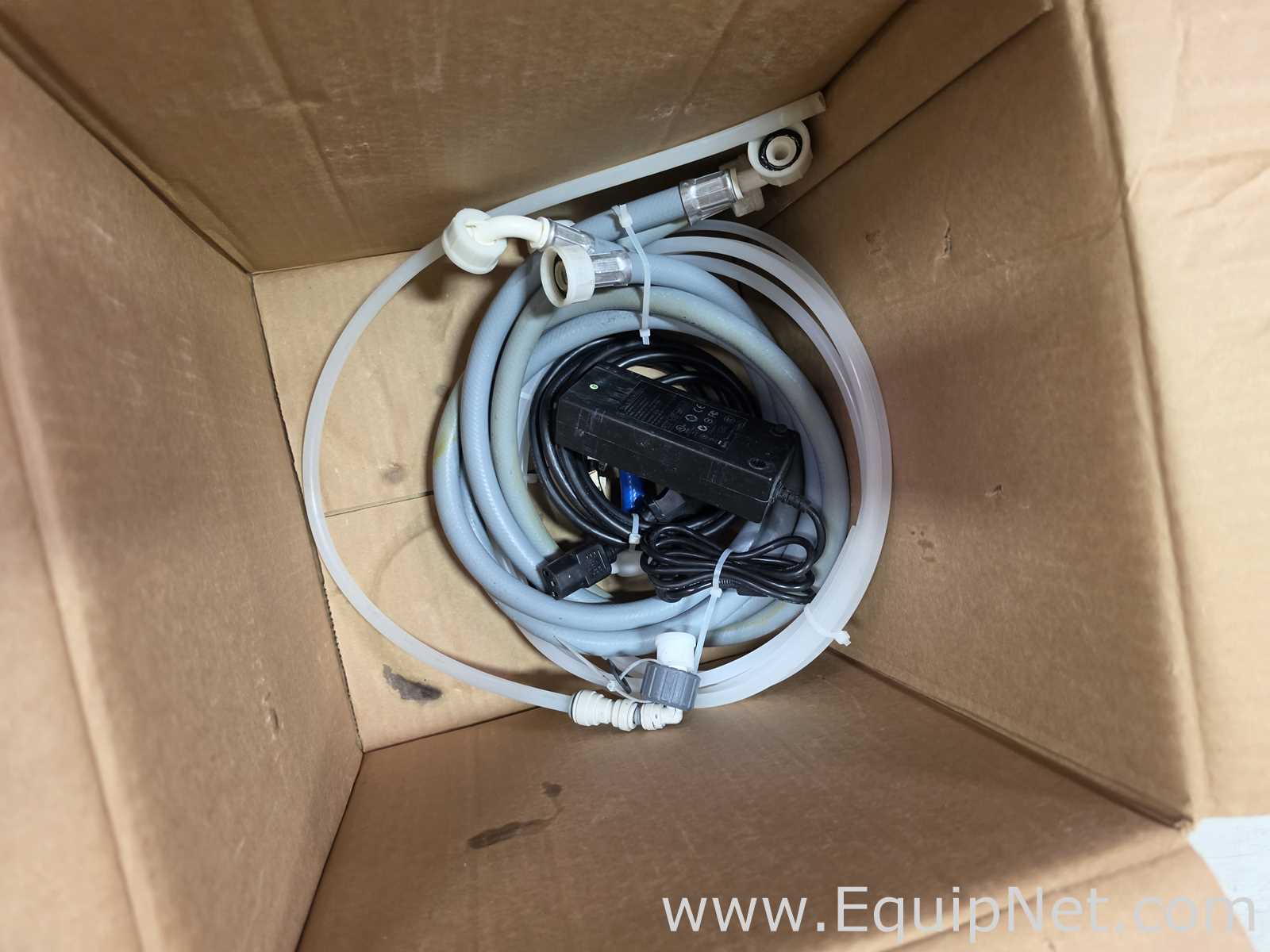 Sistema de Purificación y Destilación de Agua Thermo Scientific Pacific TII 12 UV
