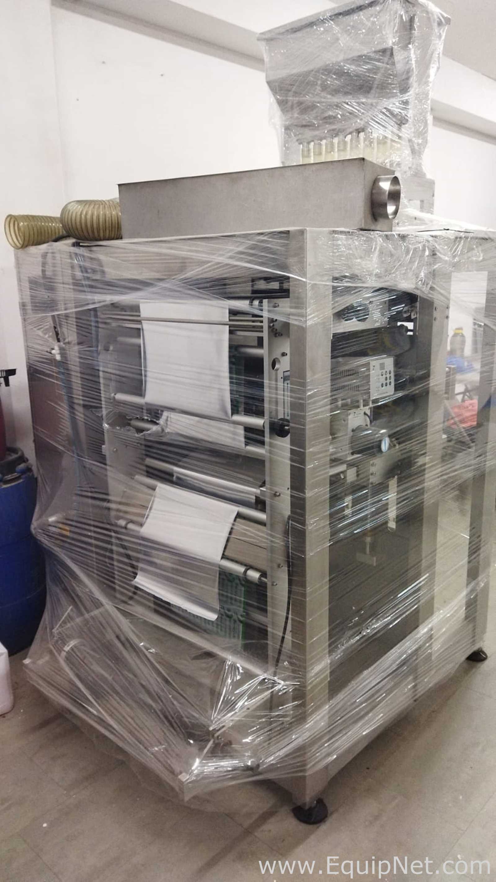 Máquina Vertical Formadora, Envasadora e Seladora GKS Packaging System JT-420-4