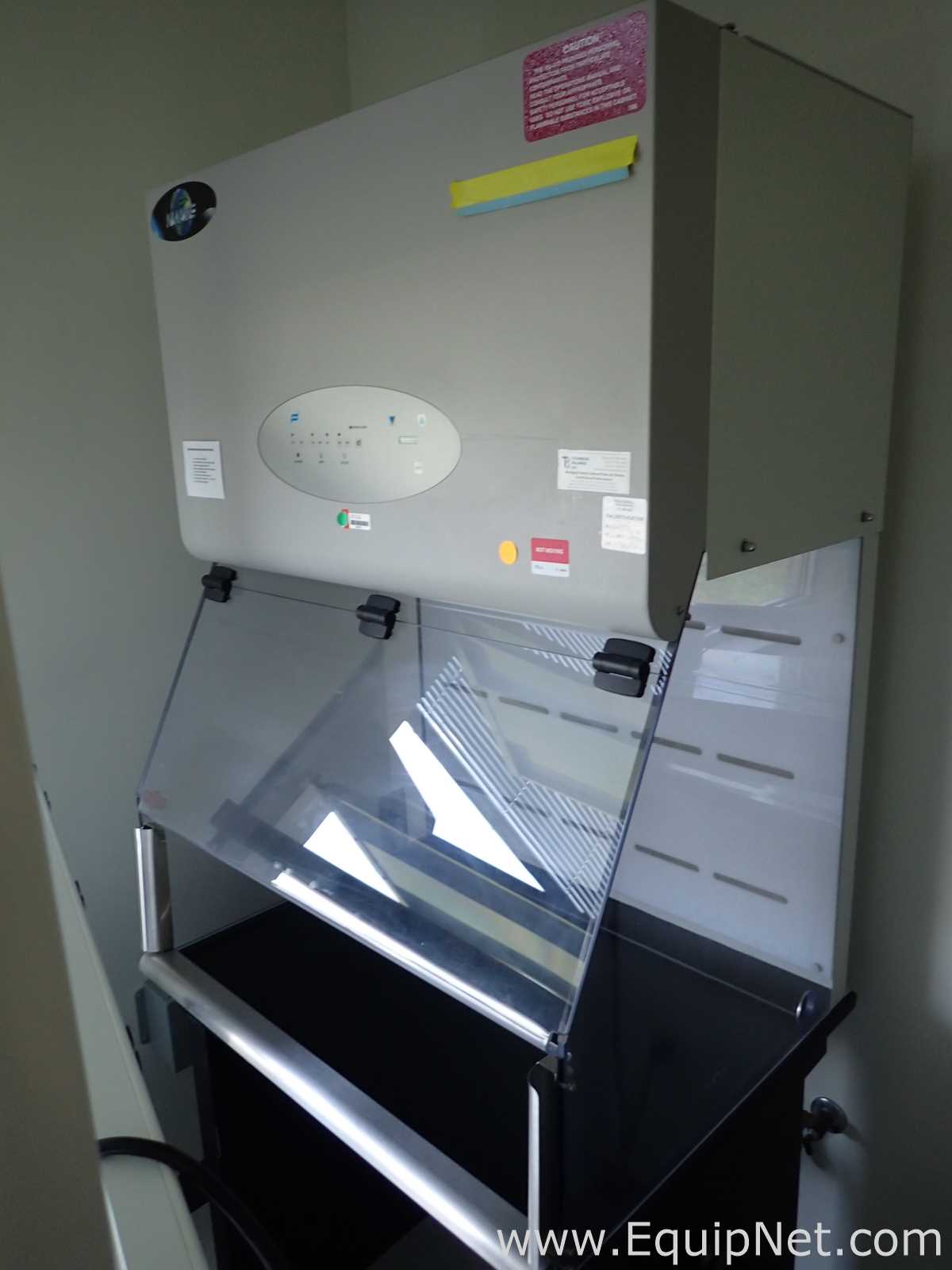 Nuaire NU-813 3 Foot Flow Hood with Composite Balance Table
