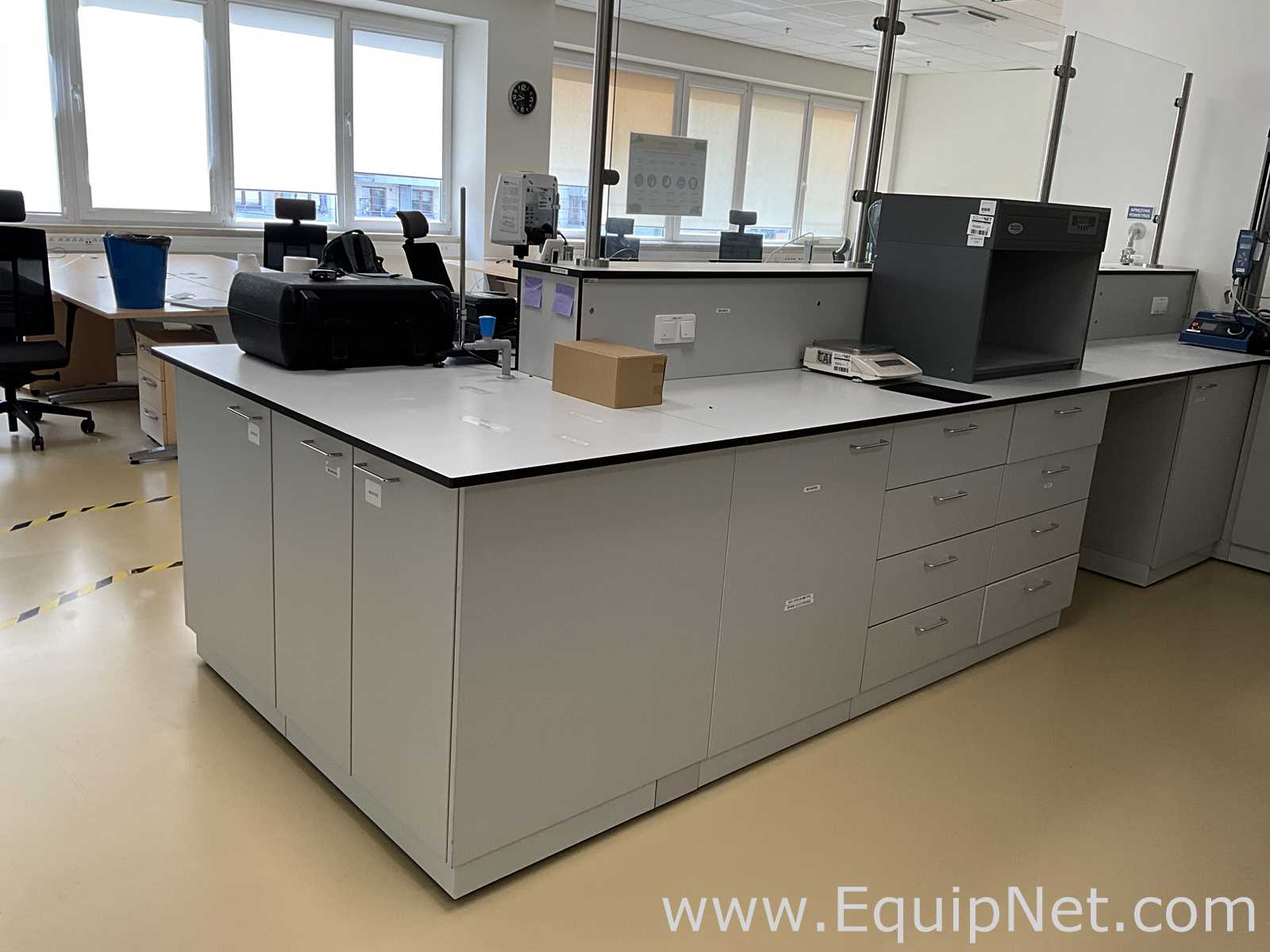 DCD Lab Laboratory Furniture