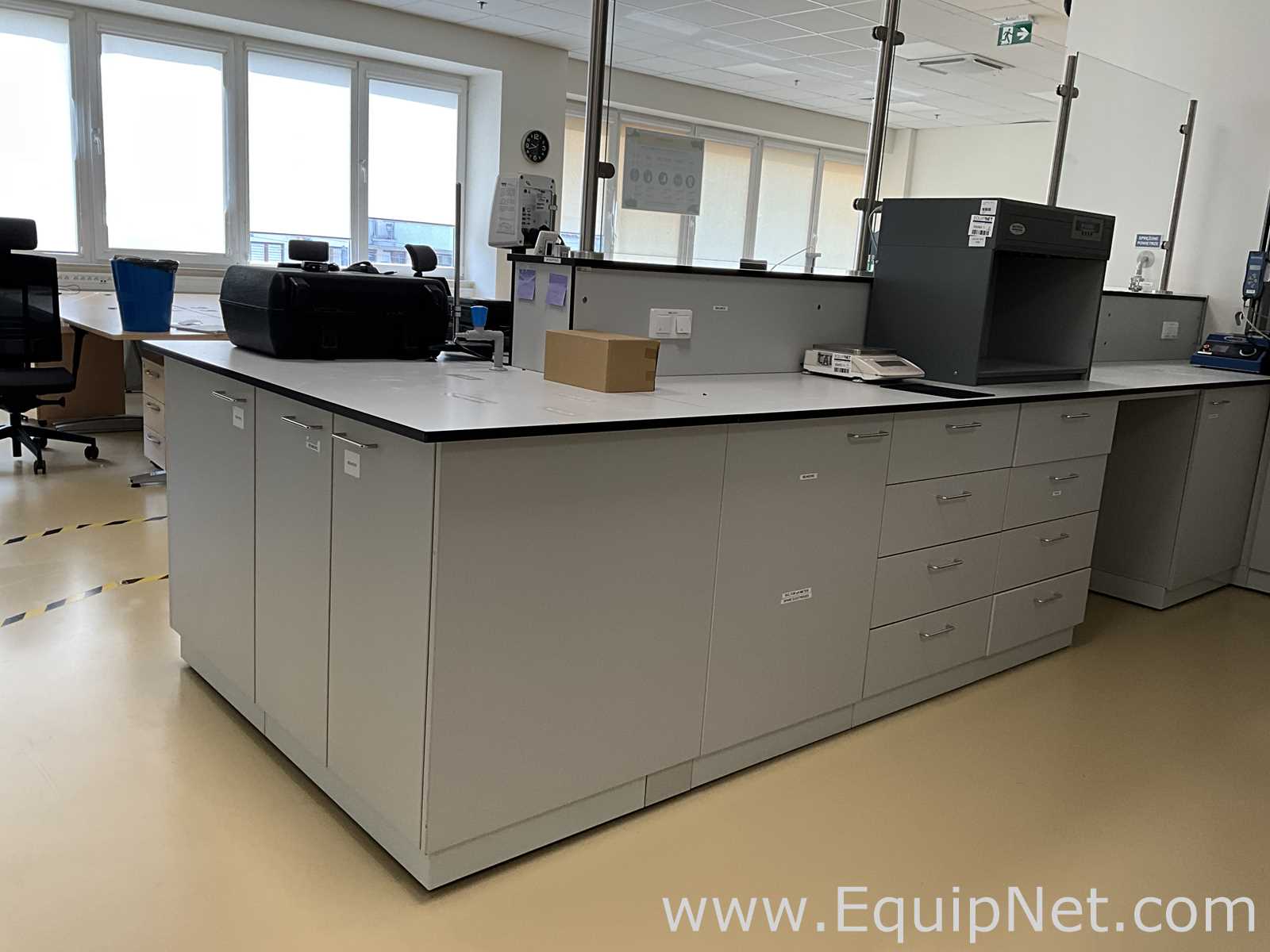 DCD Lab Laboratory Furniture