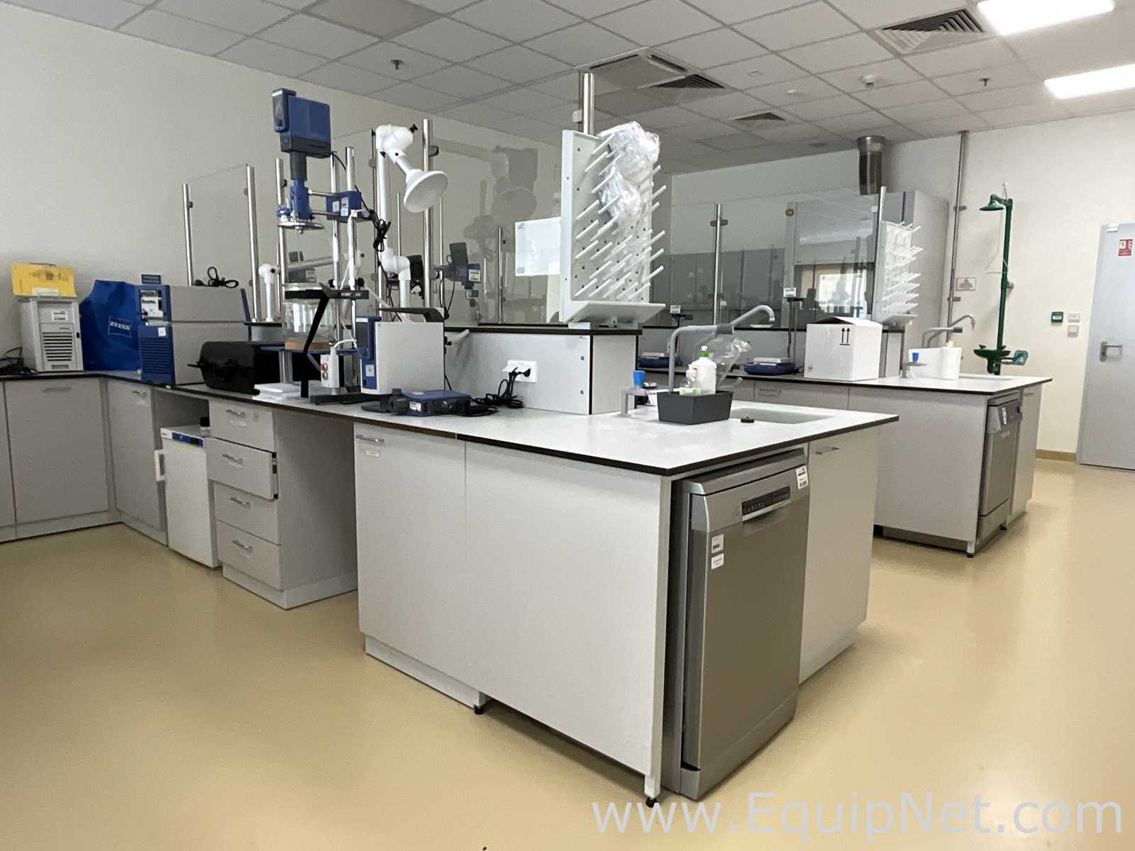 DCD Lab Laboratory Furniture