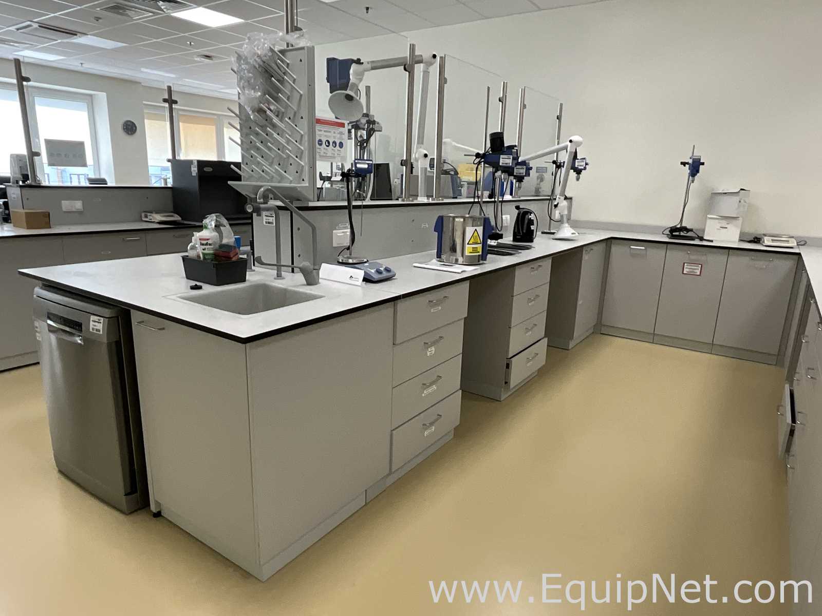DCD Lab Laboratory Furniture