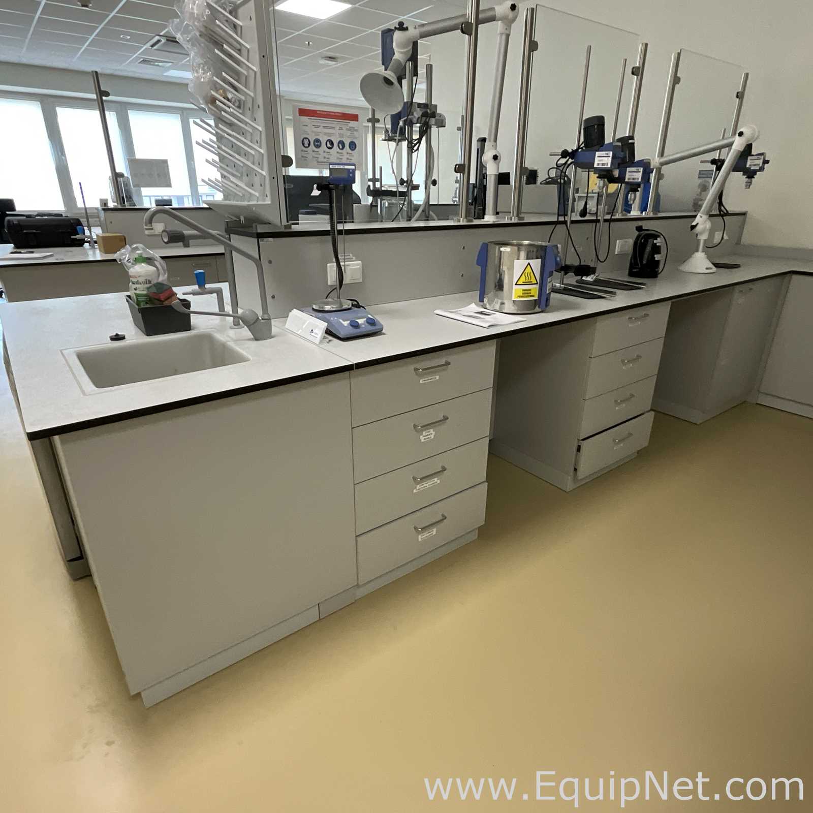 DCD Lab Laboratory Furniture