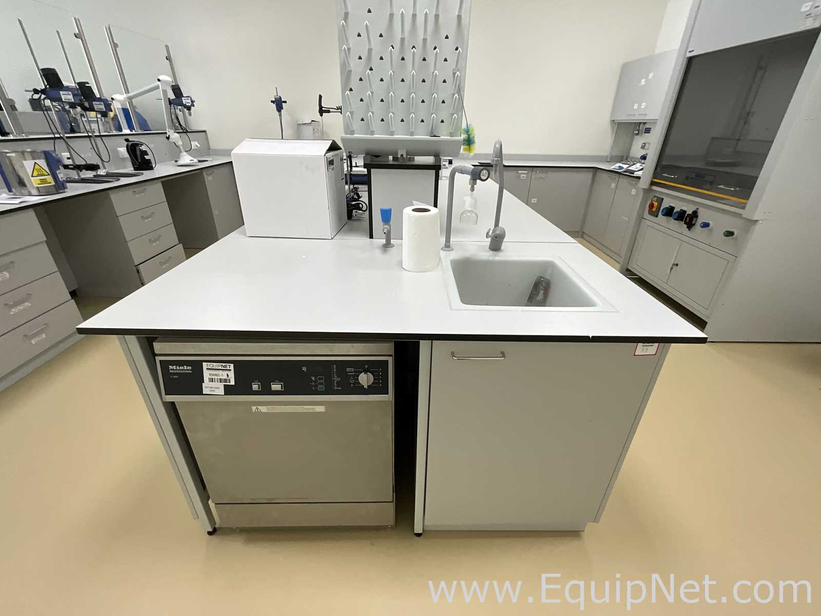 DCD Lab Laboratory Furniture