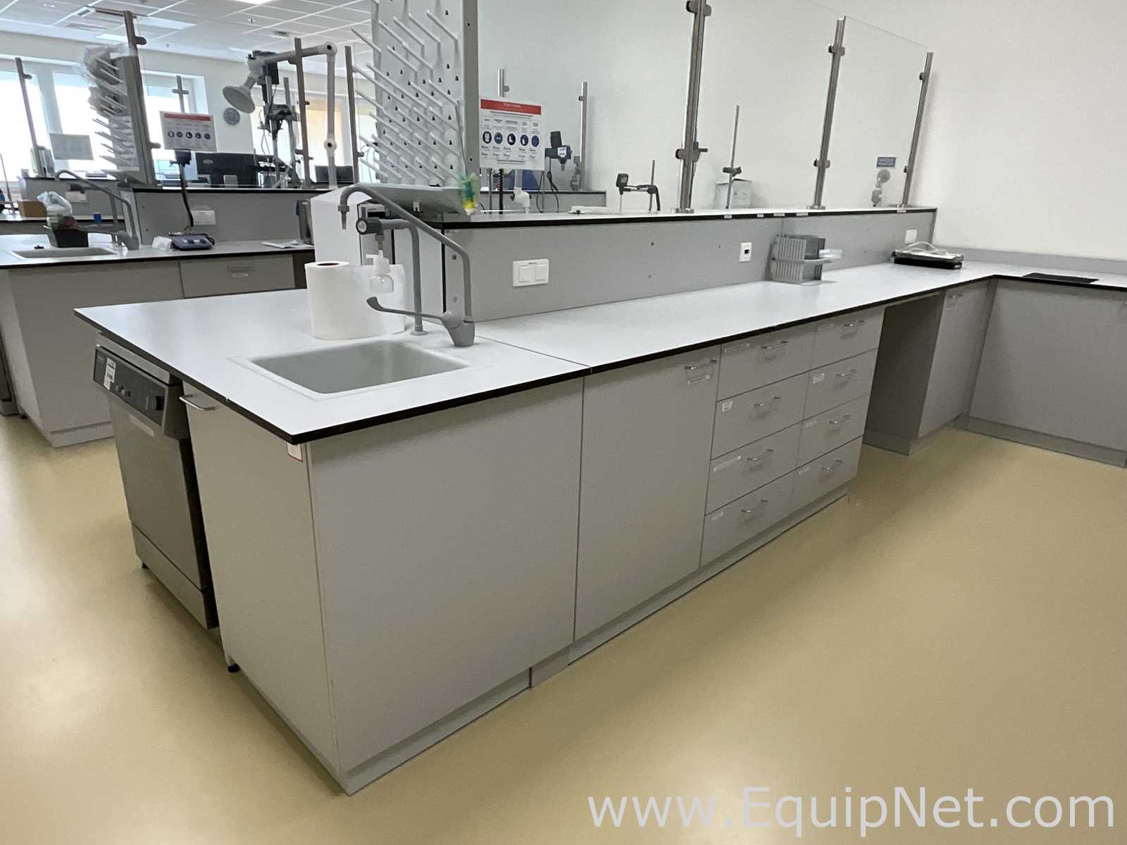 DCD Lab Laboratory Furniture