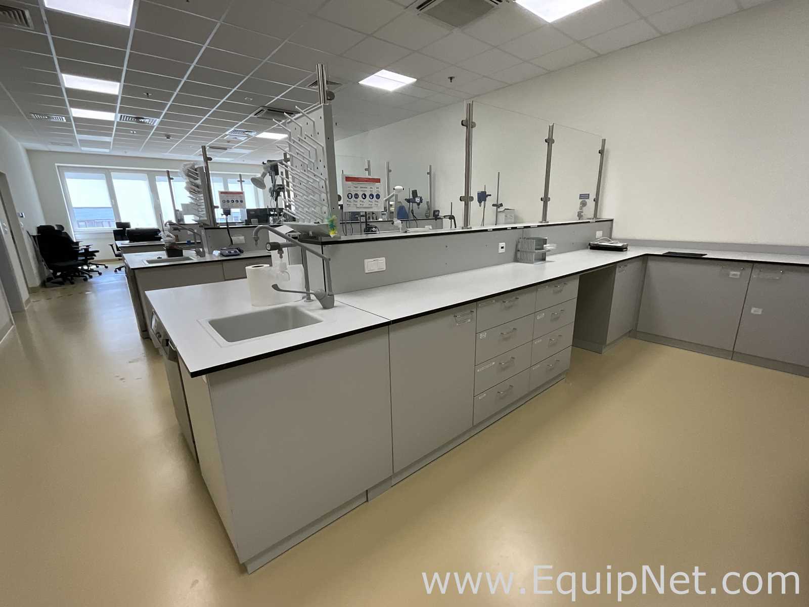 DCD Lab Laboratory Furniture