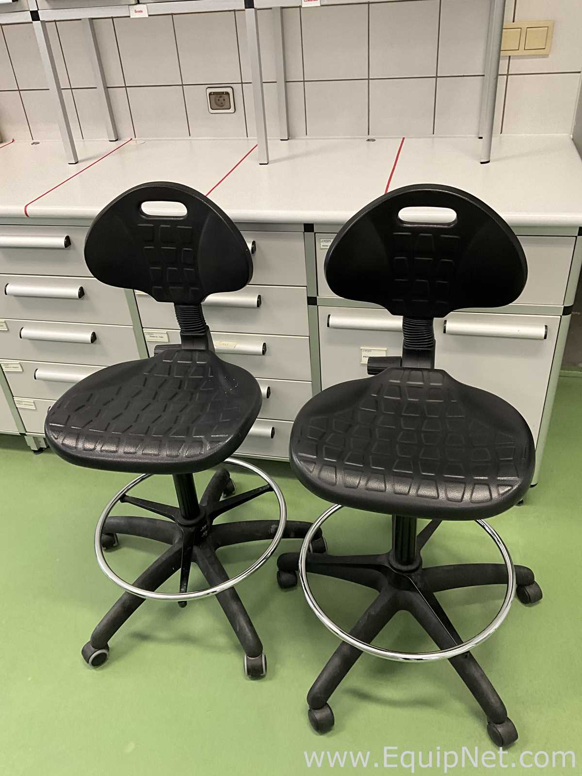 Lot of 2 Laboratory Chairs