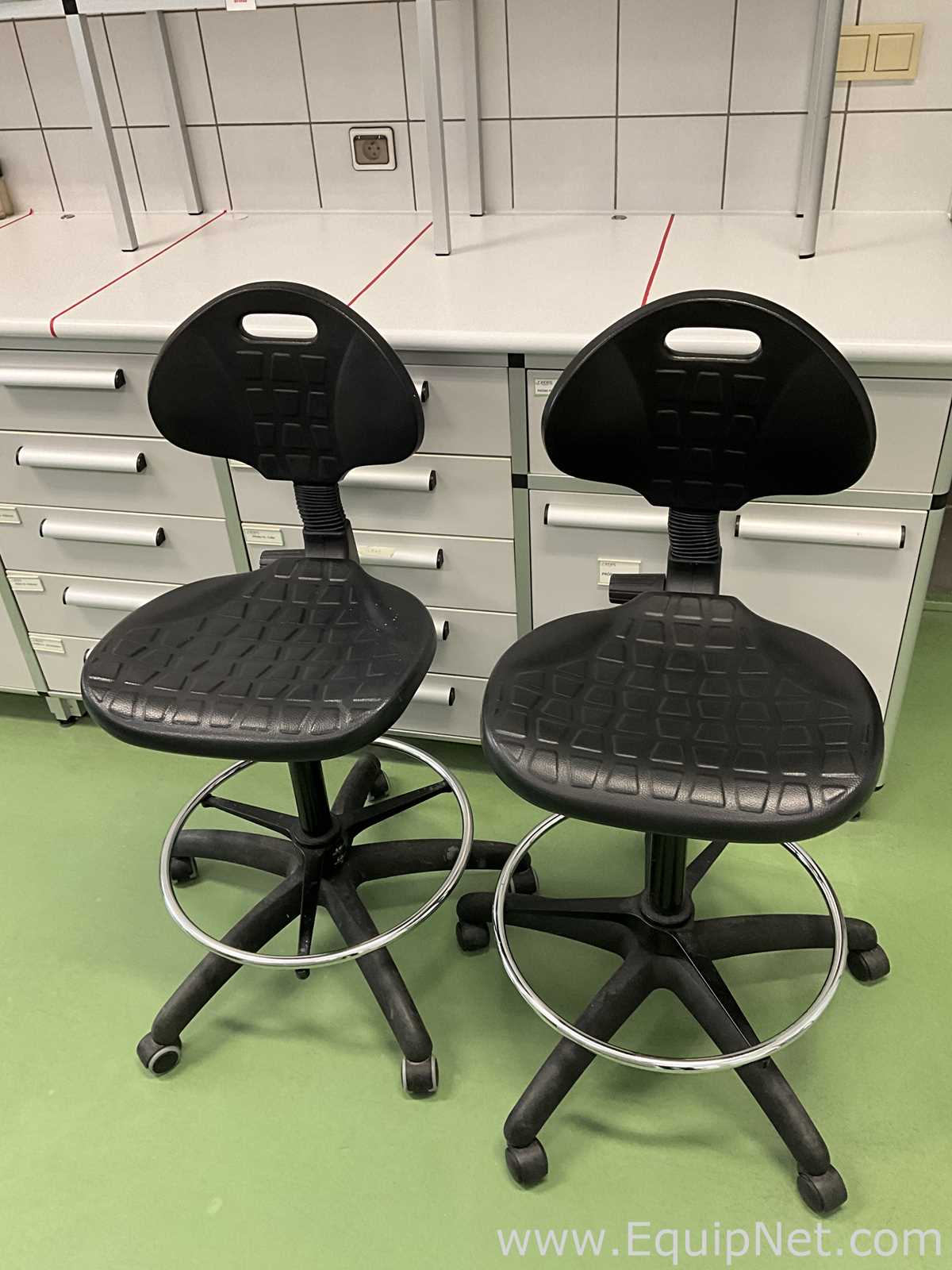Lot of 2 Laboratory Chairs