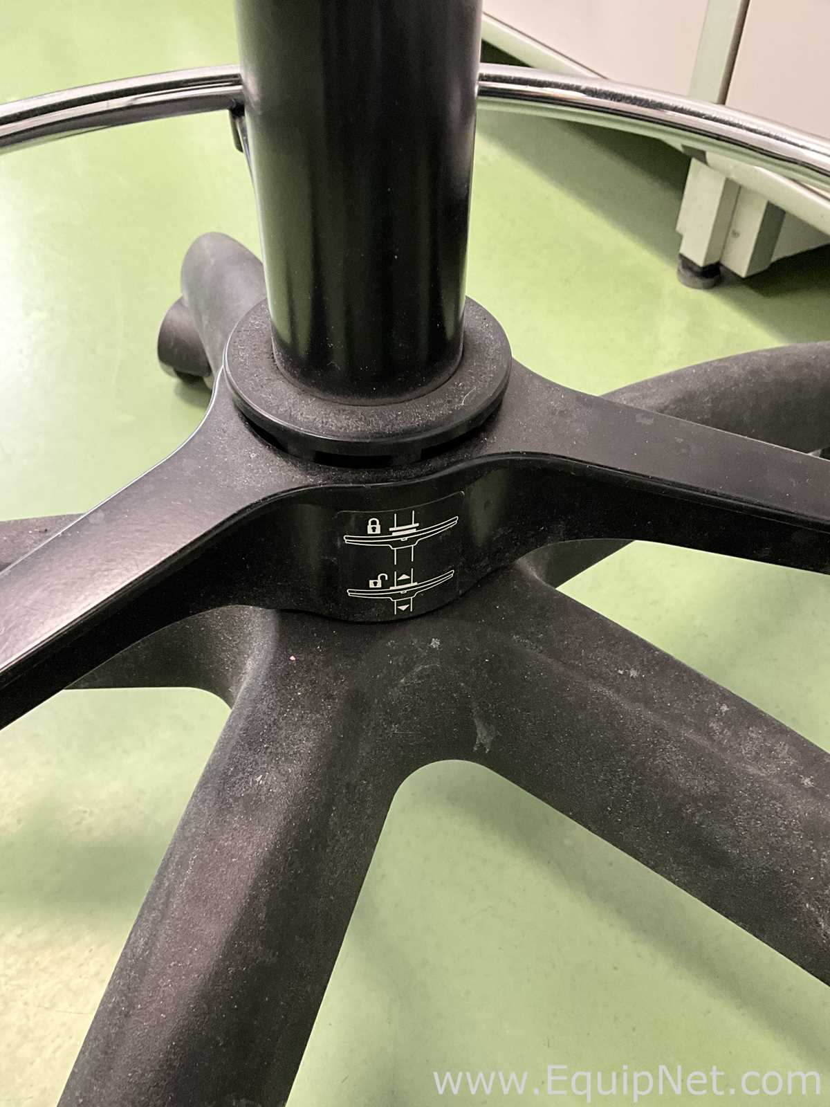 Lot of 2 Laboratory Chairs