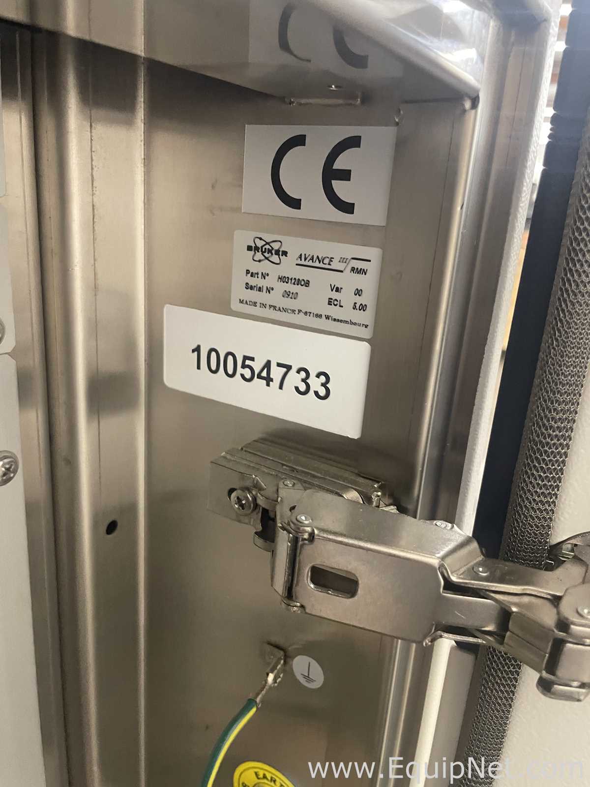Bruker BioSpin Corporation Avance III 500 Spectrometer