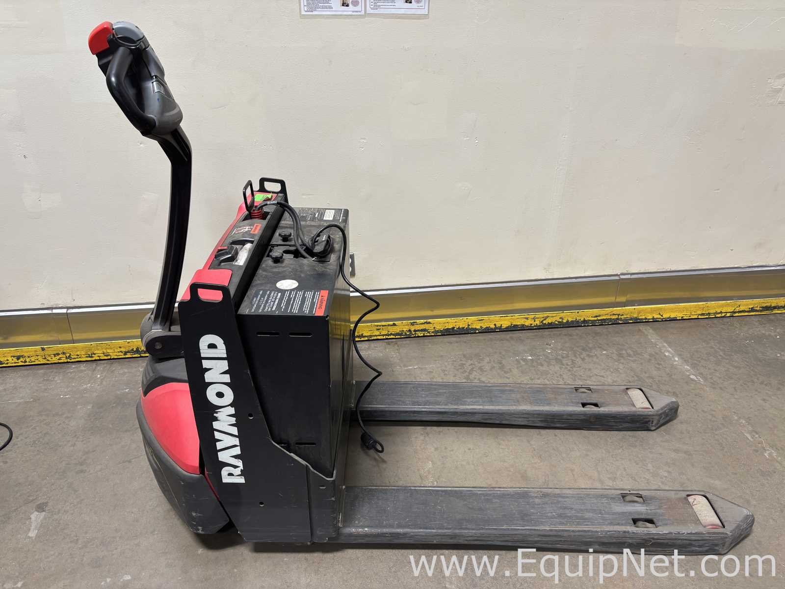 Raymond 8210 Electric Pallet Jack