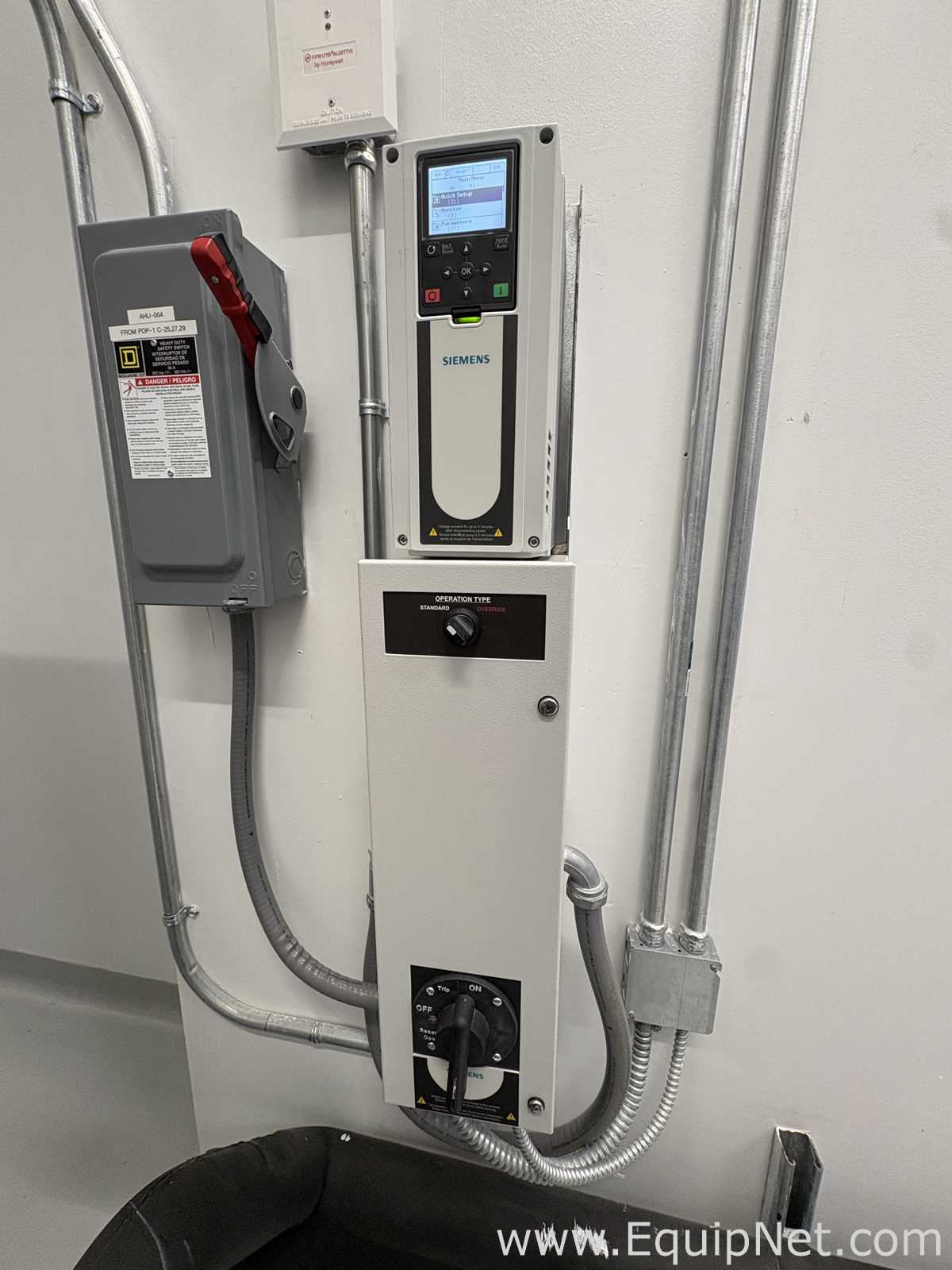 Carrier Industrial Refrigeration Unit/Air Conditioner with Safety Switch, Monitor and Control Panel