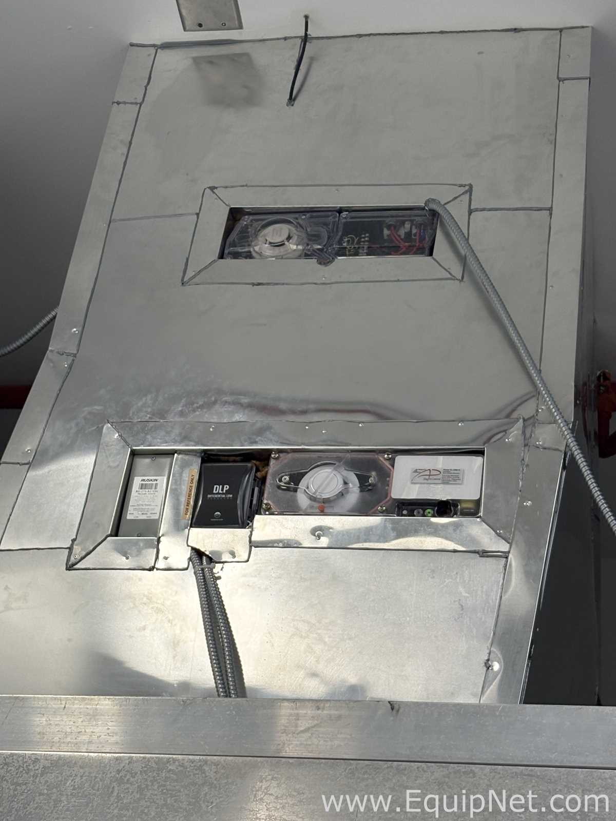 Carrier Industrial Refrigeration Unit/Air Conditioner with Safety Switch, Monitor and Control Panel
