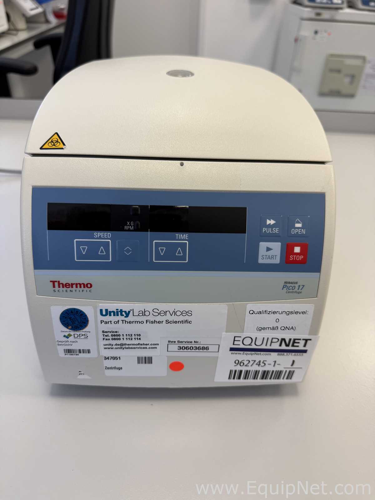 Thermo Fisher Scientific Heraeus Pico 17 Laboratory Centrifuge