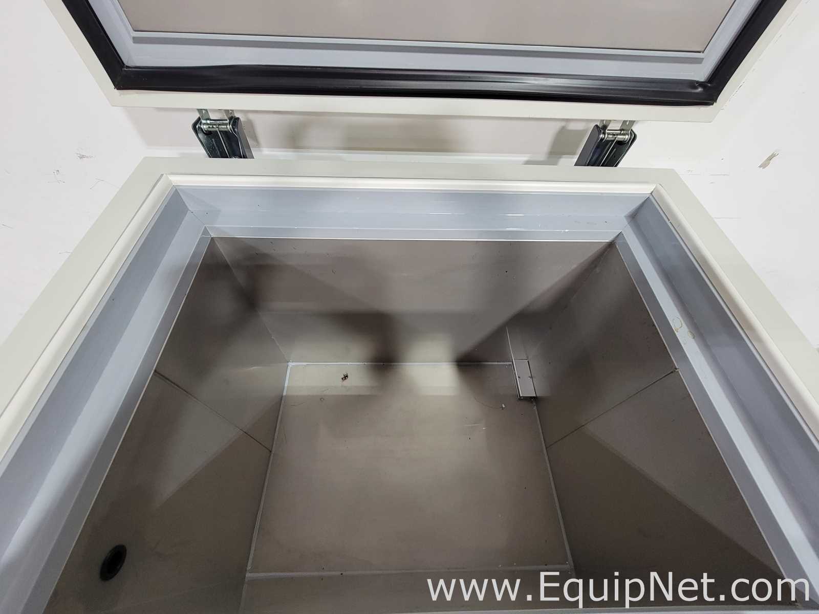 Yamato YK205ULT Freezer