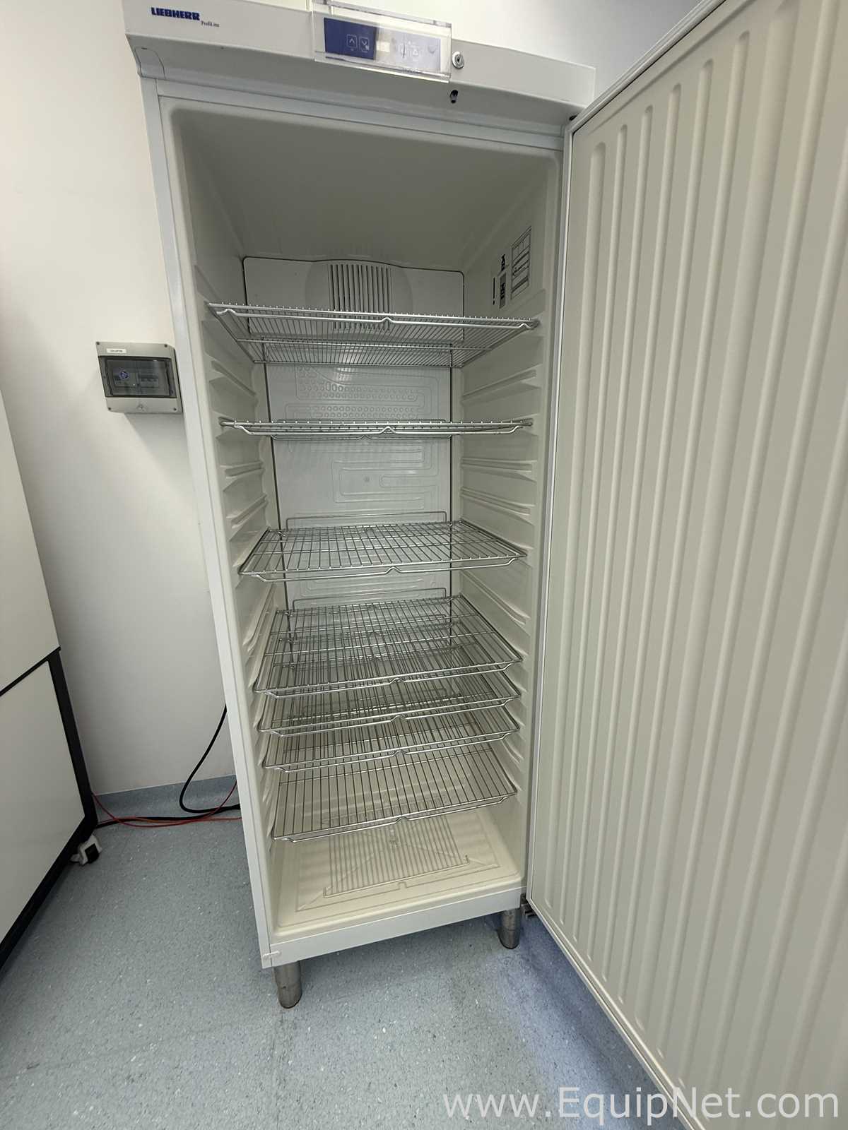 Liebherr GKv 6410 Index 20G/001 663L Upright Laboratory Refrigerator