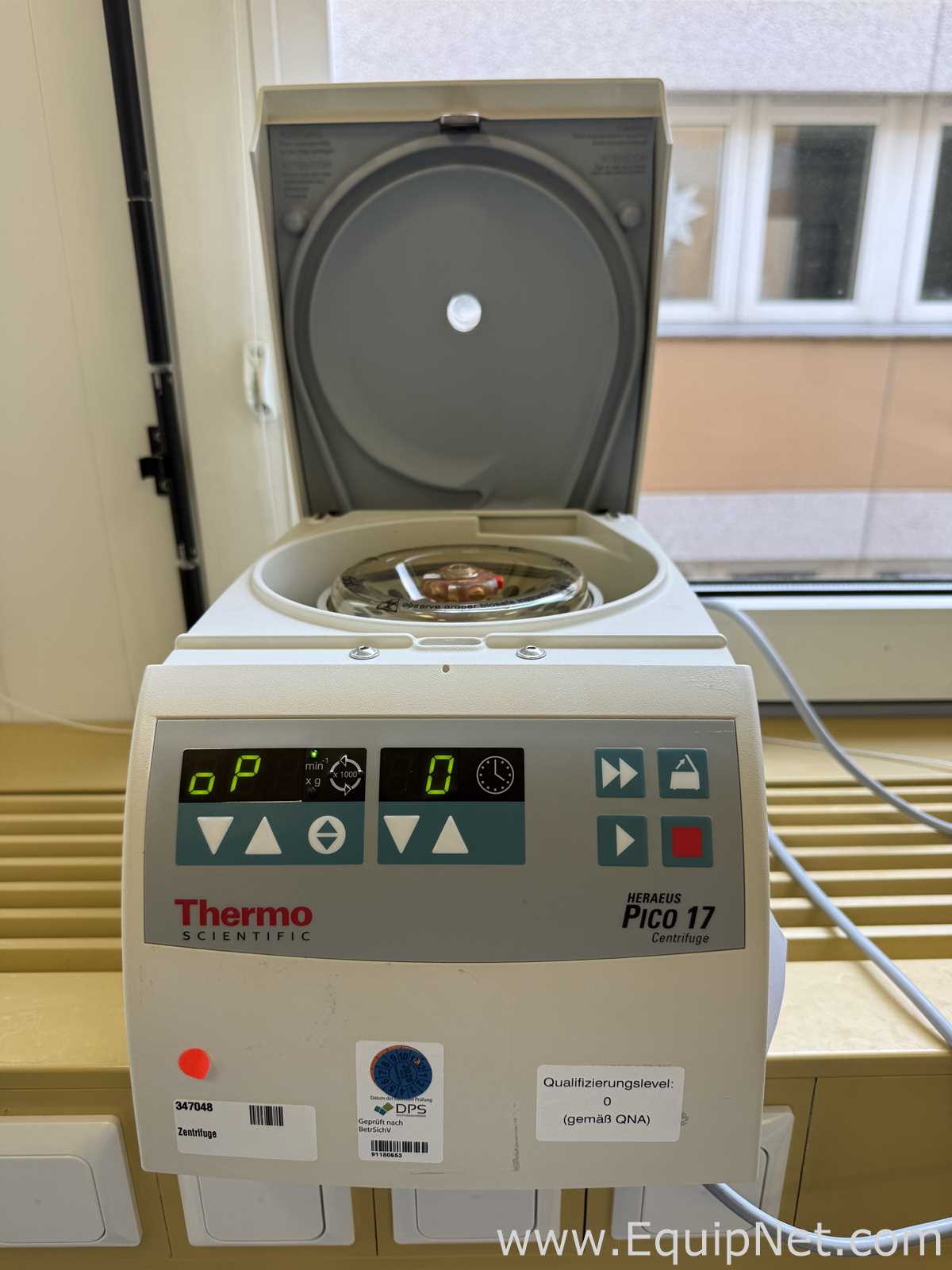 Thermo Scientific Heraeus Pico 17 Benchtop Centrifuge