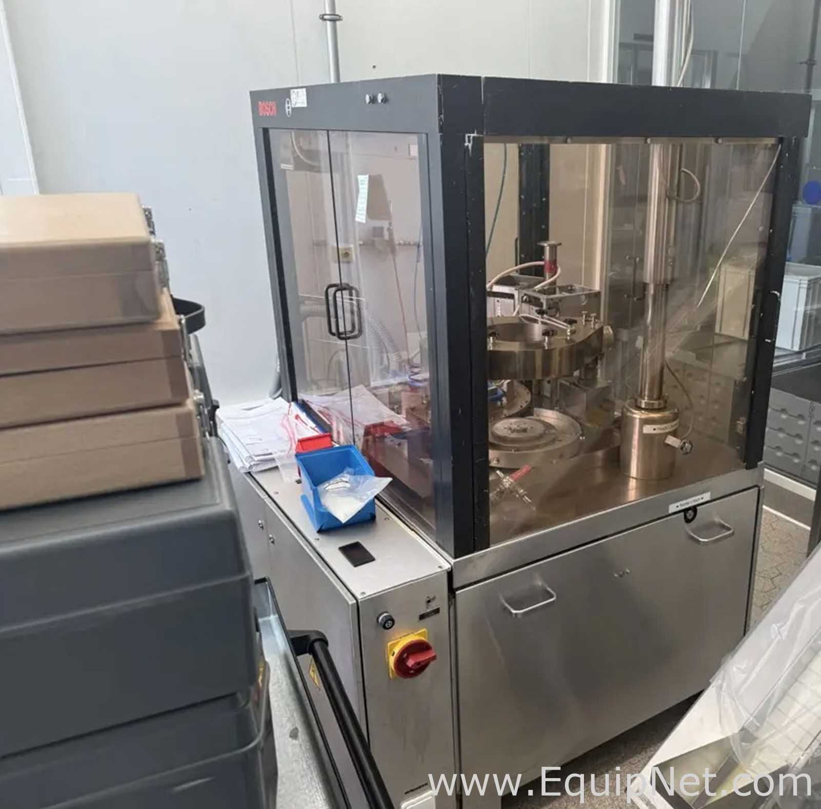 Máquina Encapsuladora y Llenadora de Cápsulas Bosch GKF 1500