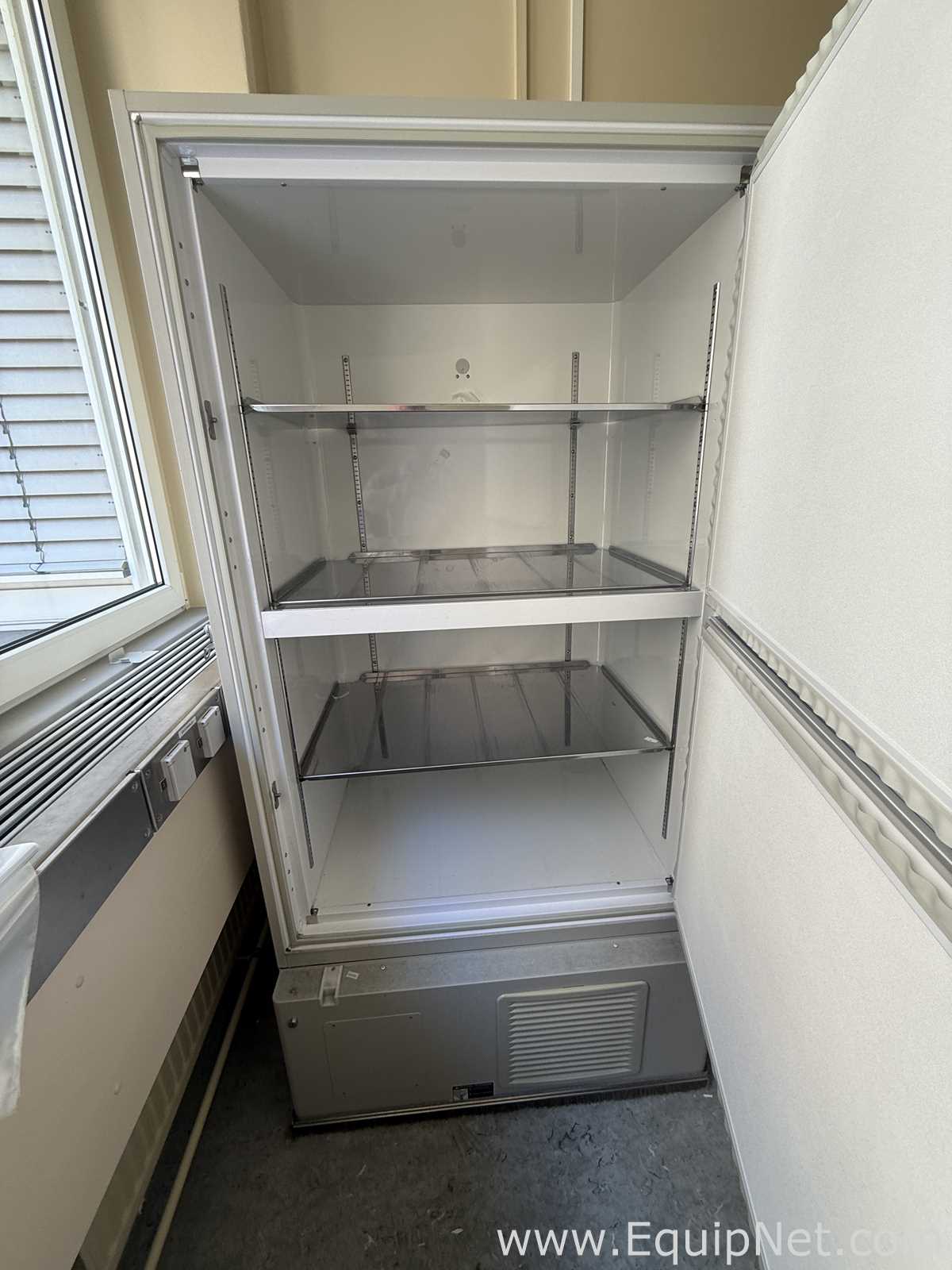 Panasonic MDF-U76V-PE 728L Ultra-Low Temperature Upright -80C Freezer
