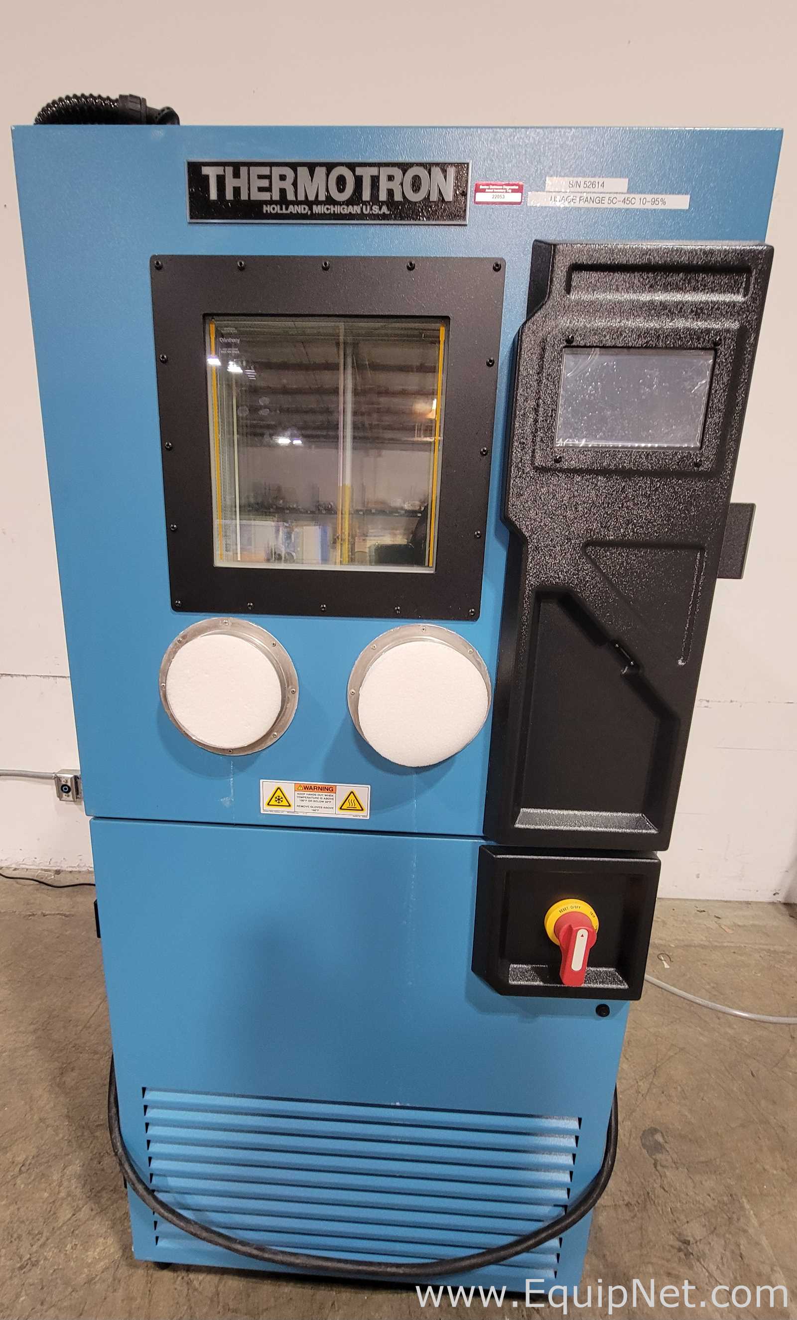 Câmara Ambiental e de Estabilidade Thermotron SM-8S-8200