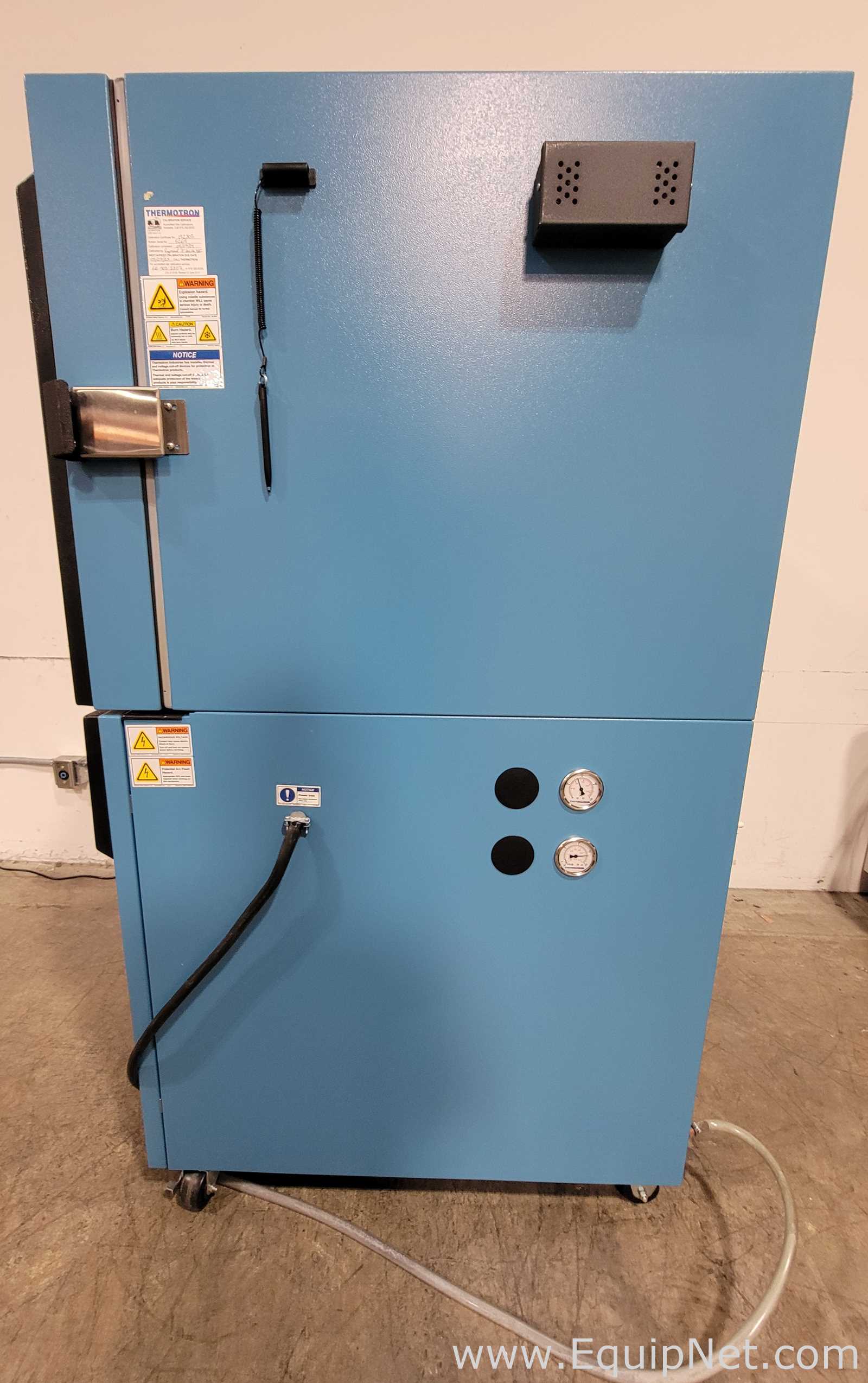 Câmara Ambiental e de Estabilidade Thermotron SM-8S-8200
