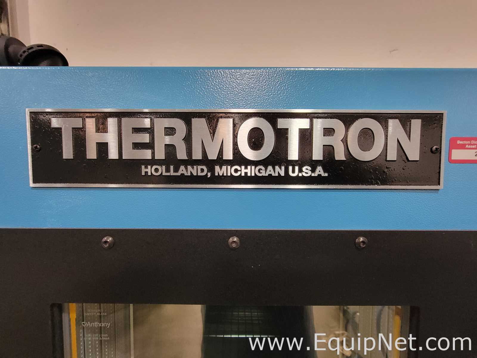 Câmara Ambiental e de Estabilidade Thermotron SM-8S-8200