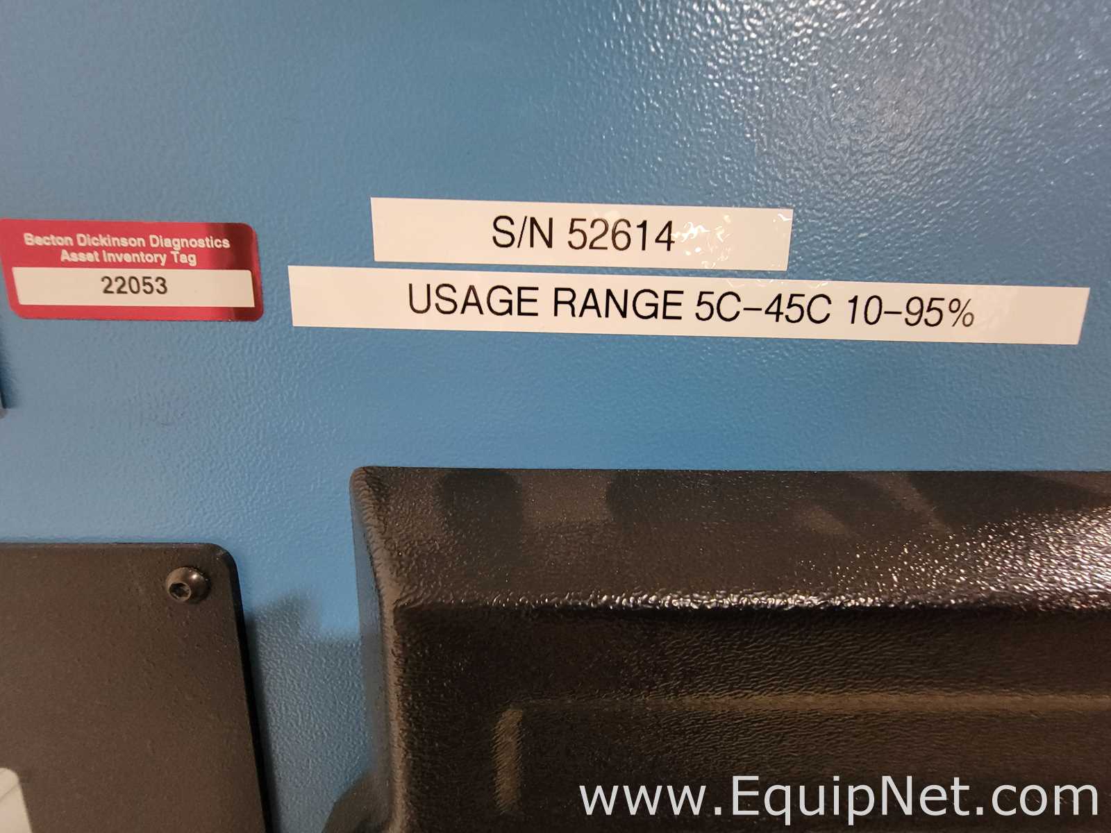 Câmara Ambiental e de Estabilidade Thermotron SM-8S-8200