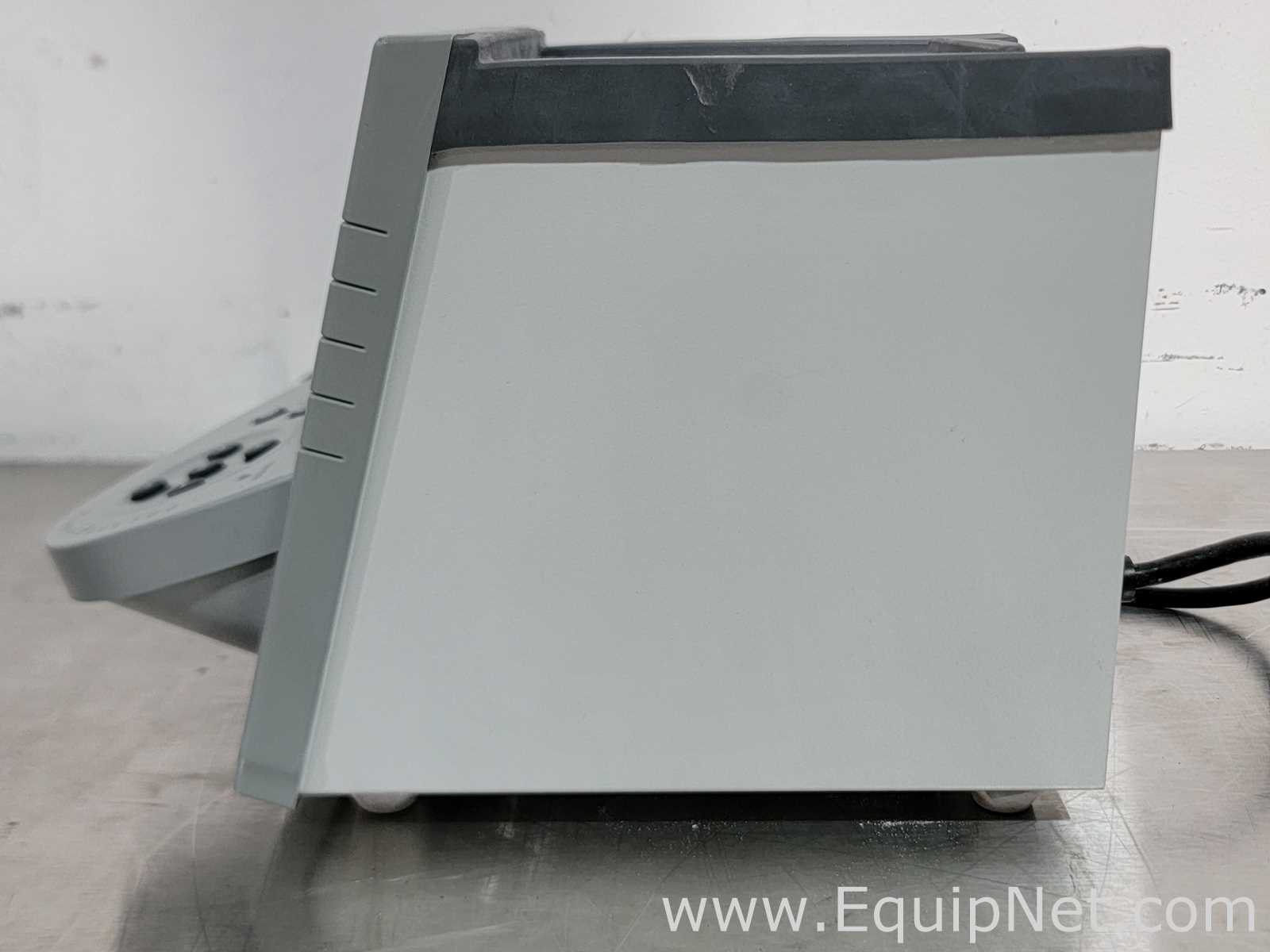 Fonte de Energia  Invitrogen Power Ease 500