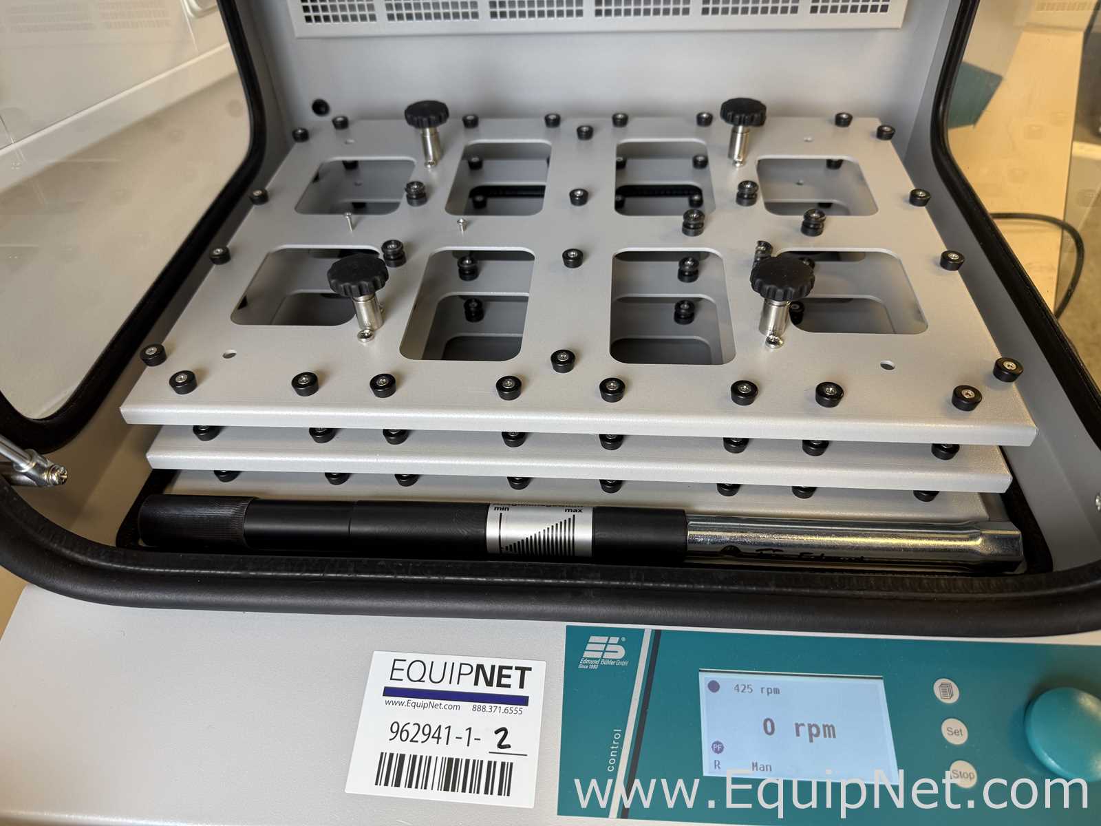 Edmund Buhler TiMix 5 Control Microplate Shaker with TH15 Incubator Hood