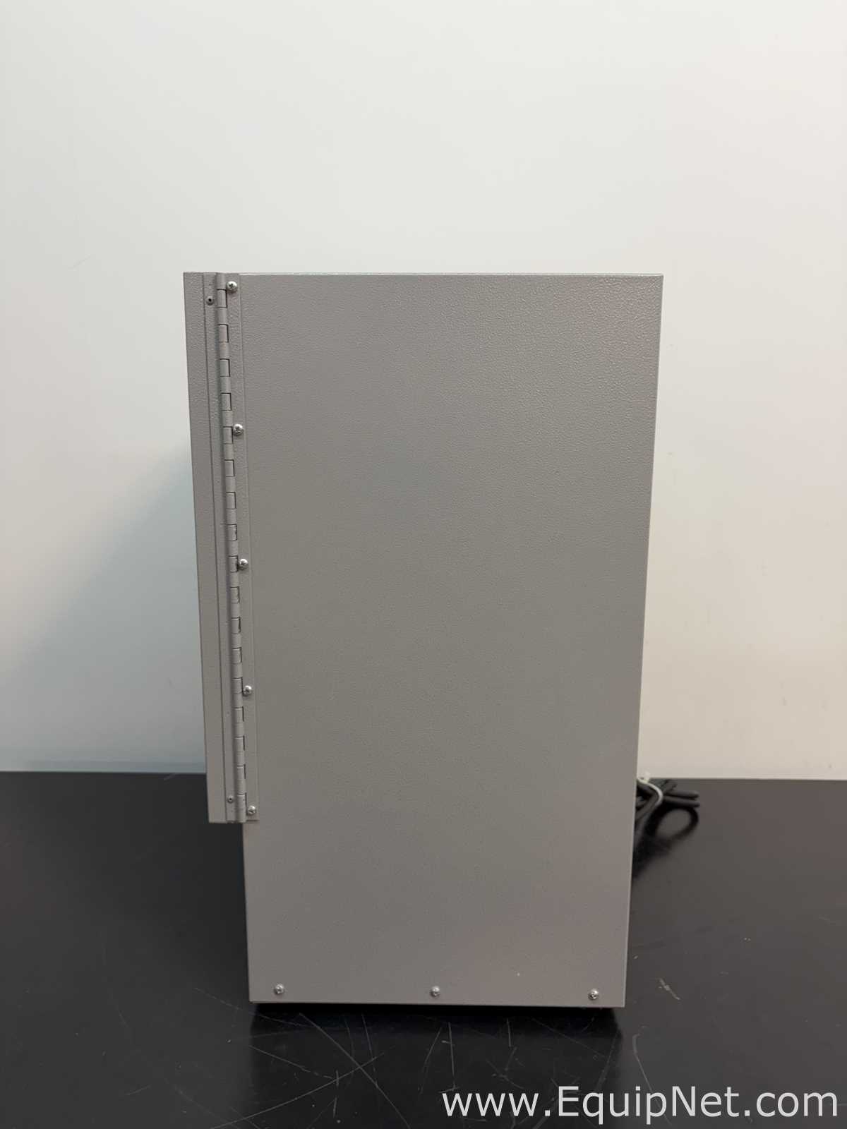 Quincy Lab 30GC 2.0 Cubic Foot Analog Gravity Convection Laboratory Oven